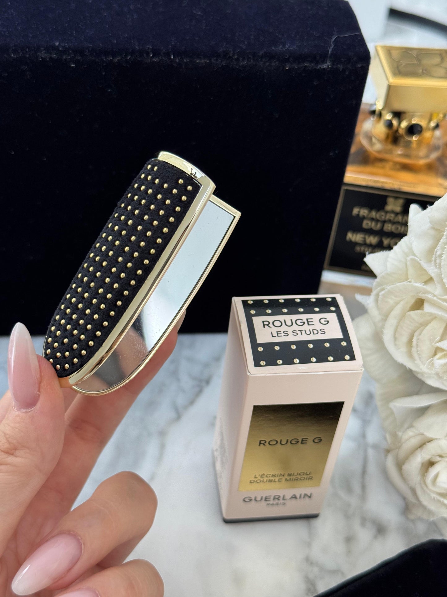 GUERLAIN Rouge G - Les Studs
The Double Mirror Jewel Case