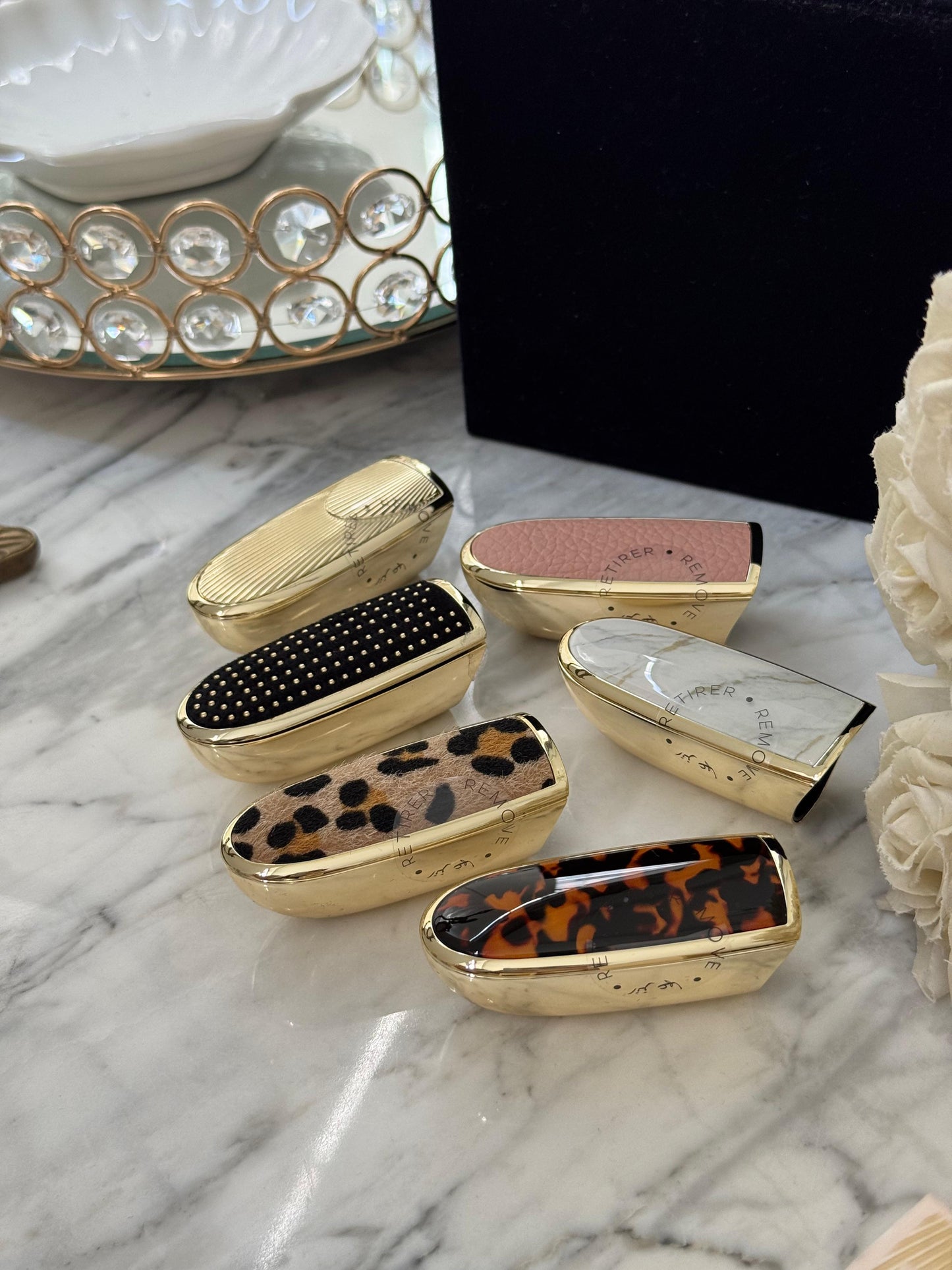 GUERLAIN Rouge G Le Marbre
- The Double Mirror Jewel Case