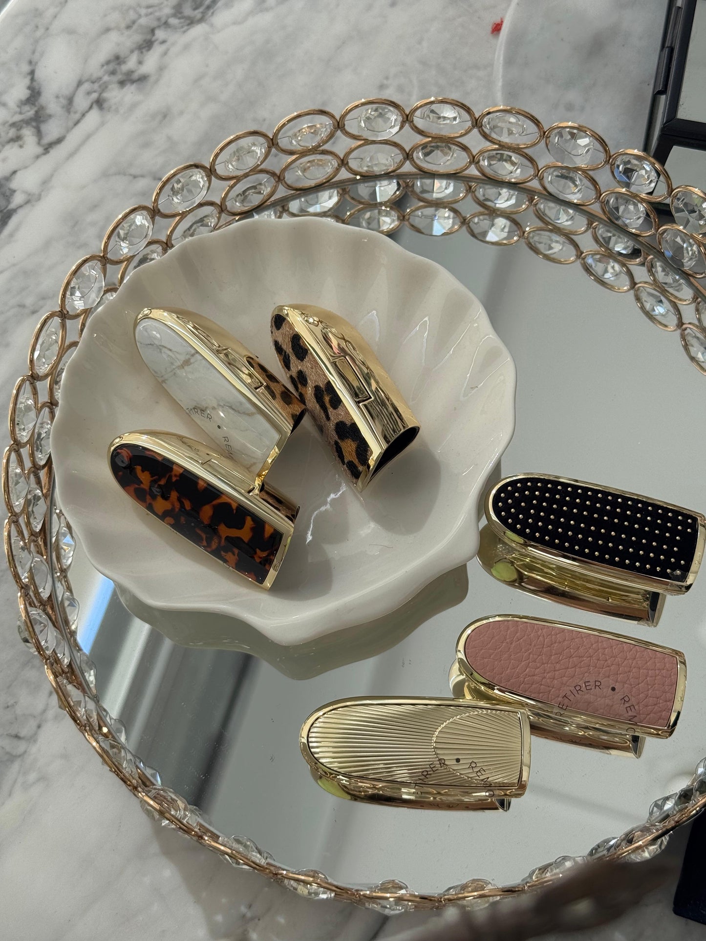 GUERLAIN Rouge G - Les Studs
The Double Mirror Jewel Case