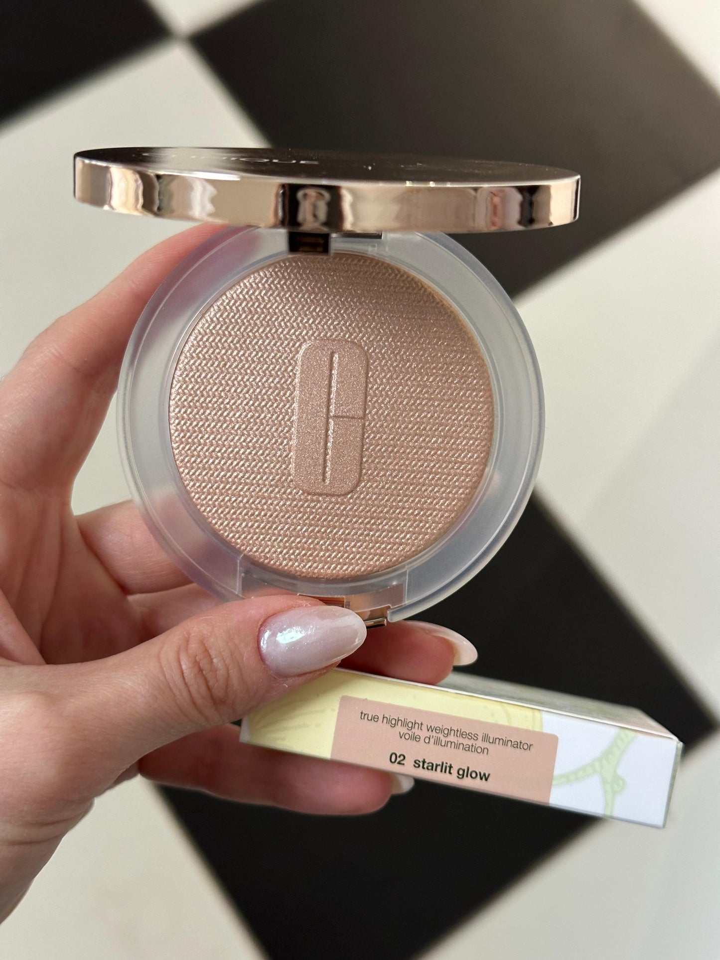 CLINIQUE
True Highlight™ Weightless Illuminator