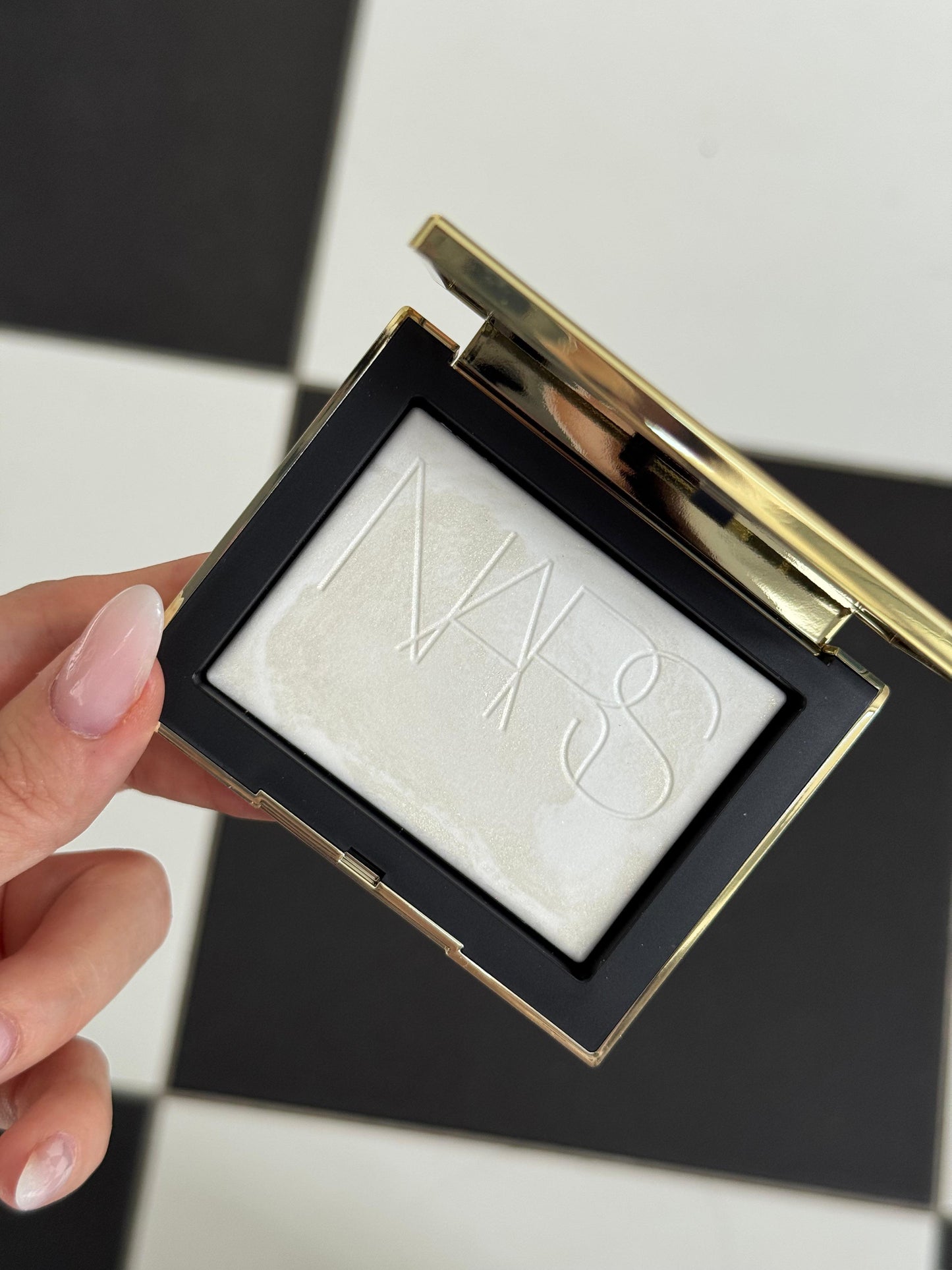 NARS Gold Dust Light Reflecting™ Setting Powder