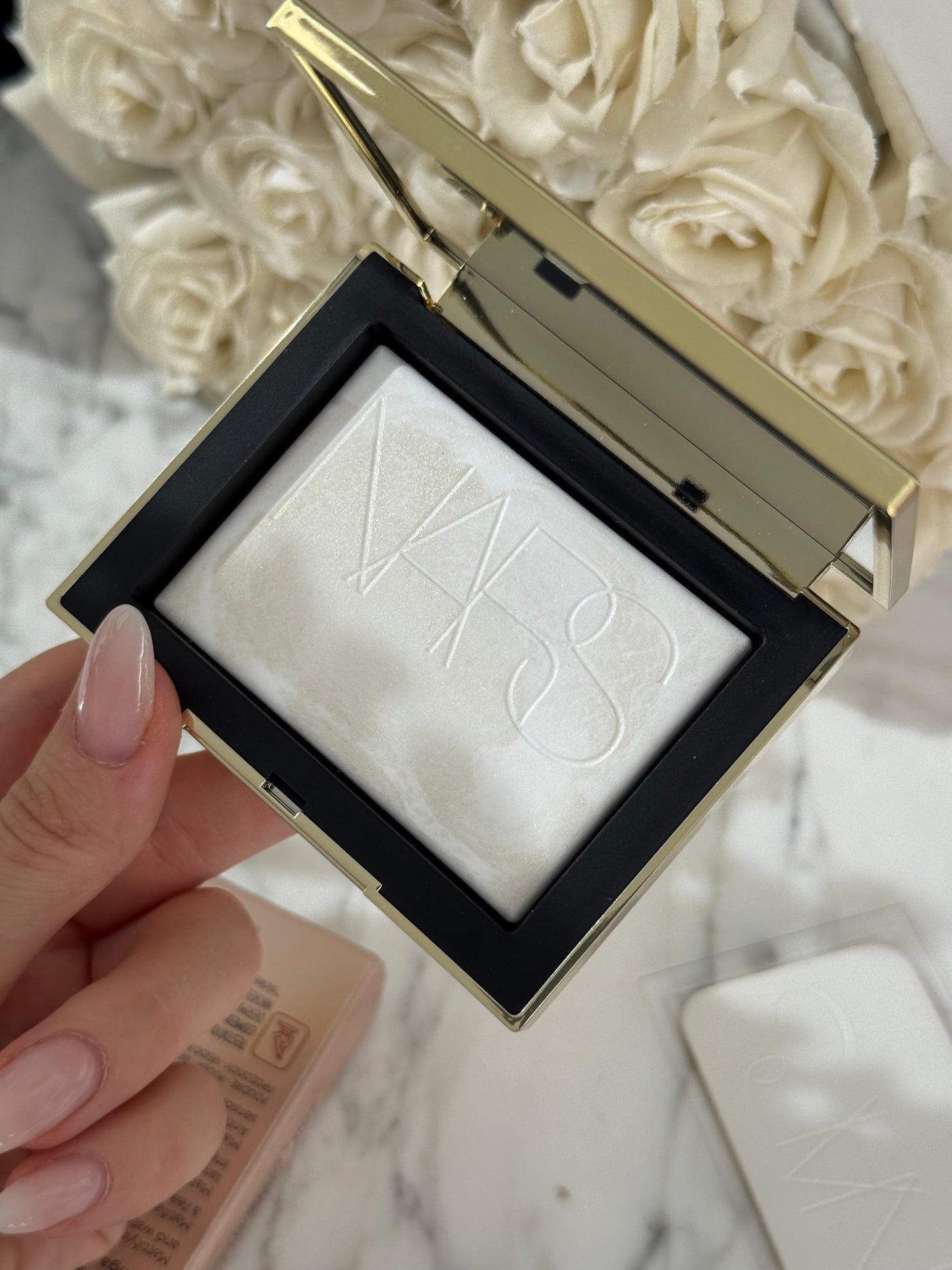 NARS Gold Dust Light Reflecting™ Setting Powder