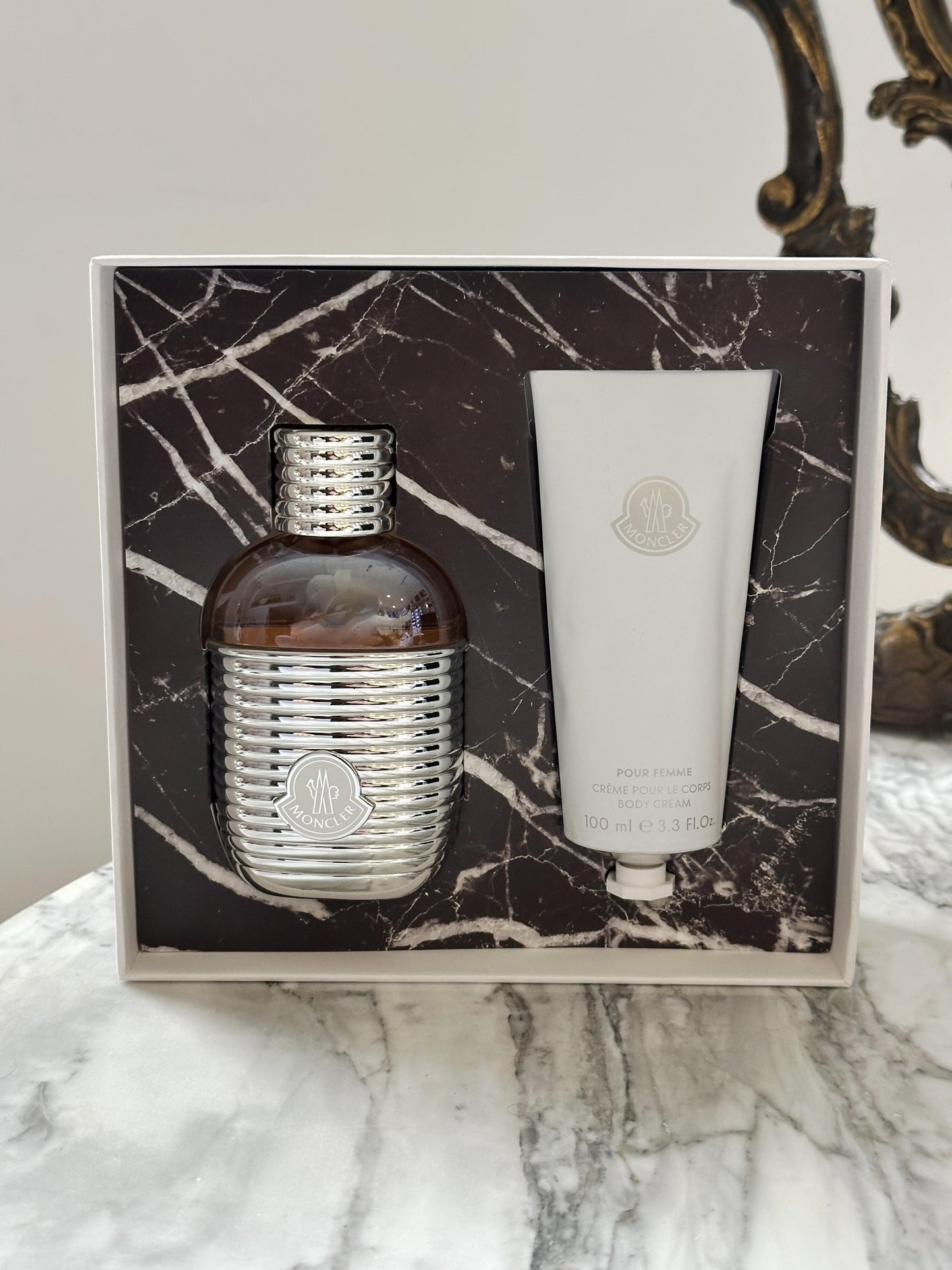 MONCLER Pour Femme Gift
Set 60ml EDP + 100ml Body