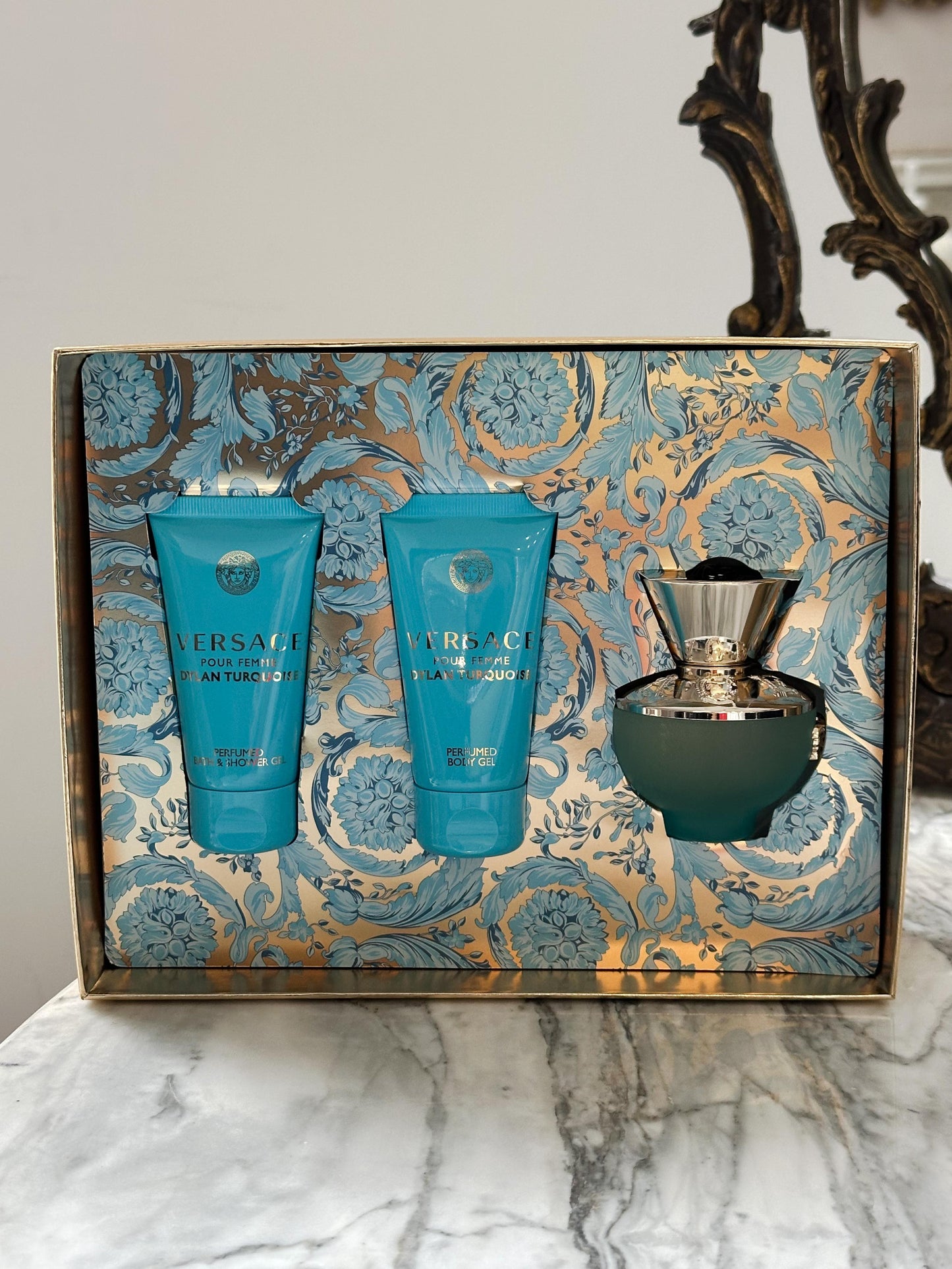VERSACE Dylan Turquoise For Women - Eau De Toilette 50ml Gift Set