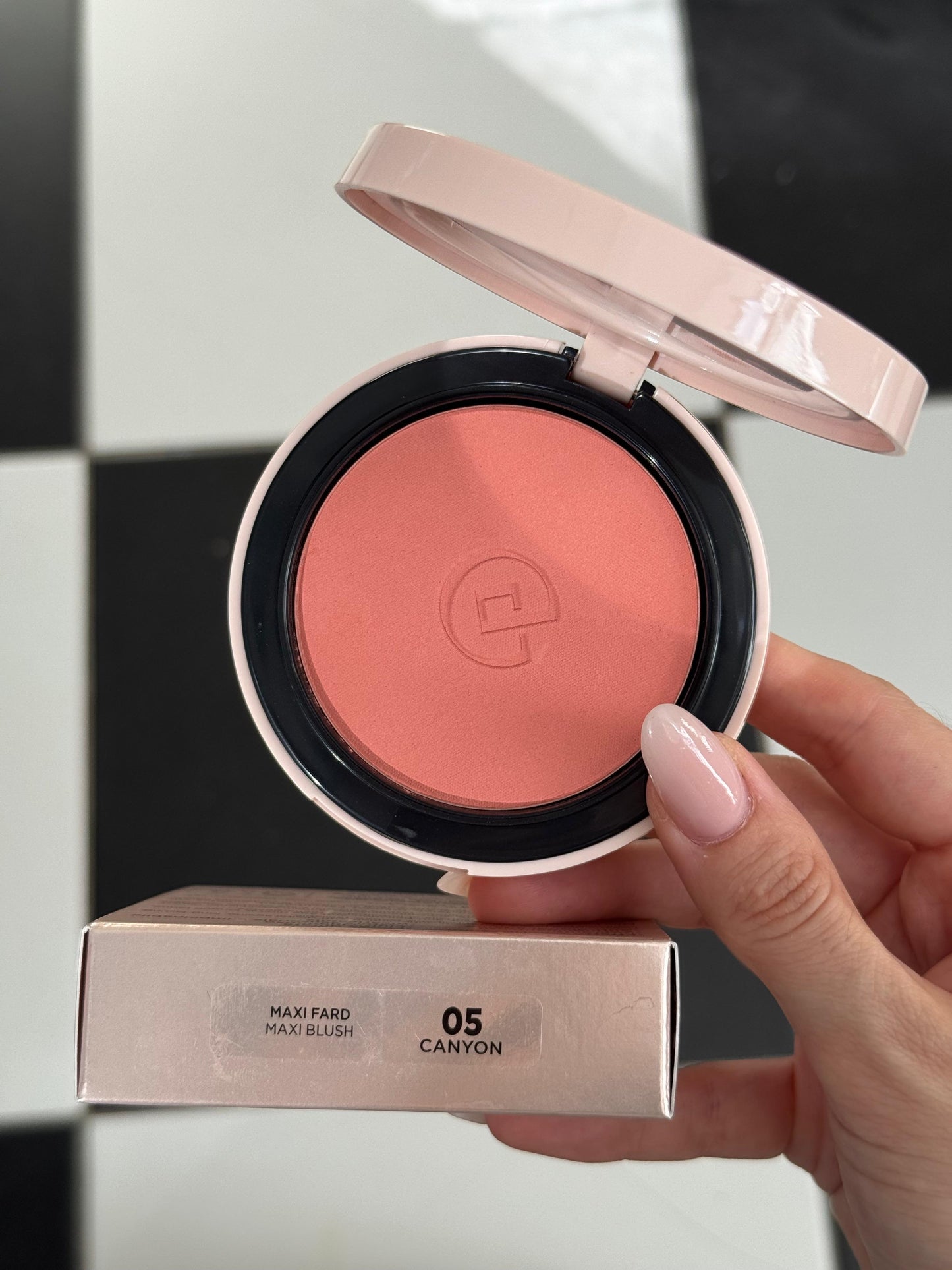 COLLISTAR
Impeccable Maxi Blush - Canyon