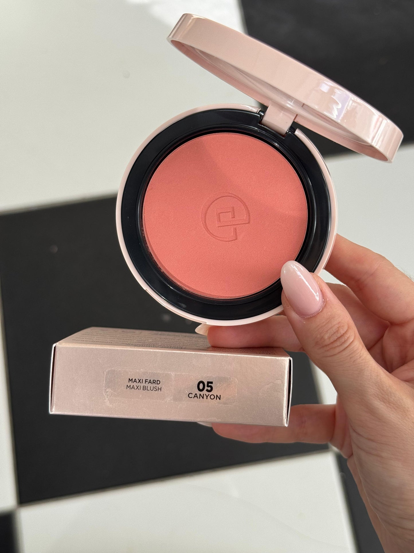 COLLISTAR
Impeccable Maxi Blush - Canyon