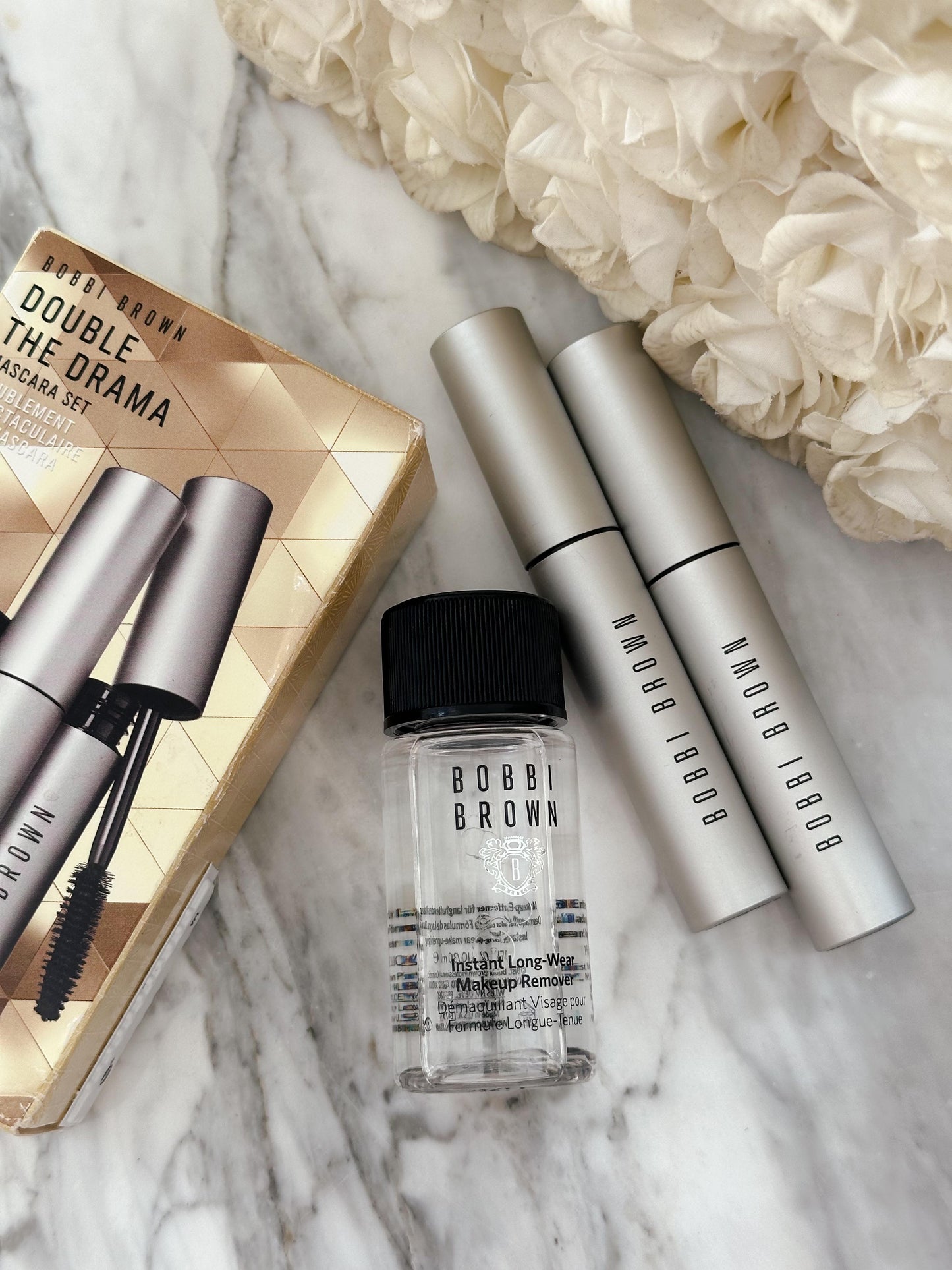 BOBBI BROWN Double The Drama Mascara
Limited-Edition Eye Essentials Set