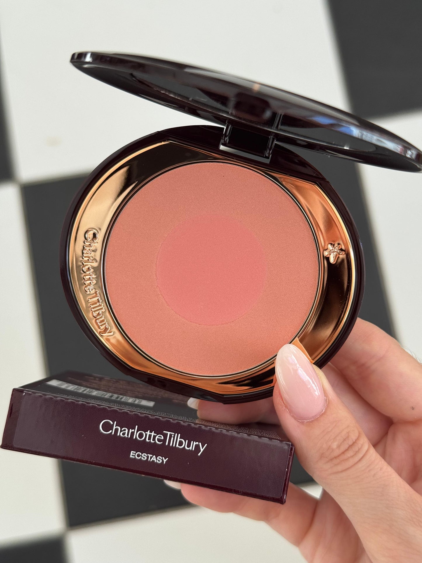 CHARLOTTE TILBURY Cheek To Chic Swish & Pop Blusher - Ecstasy