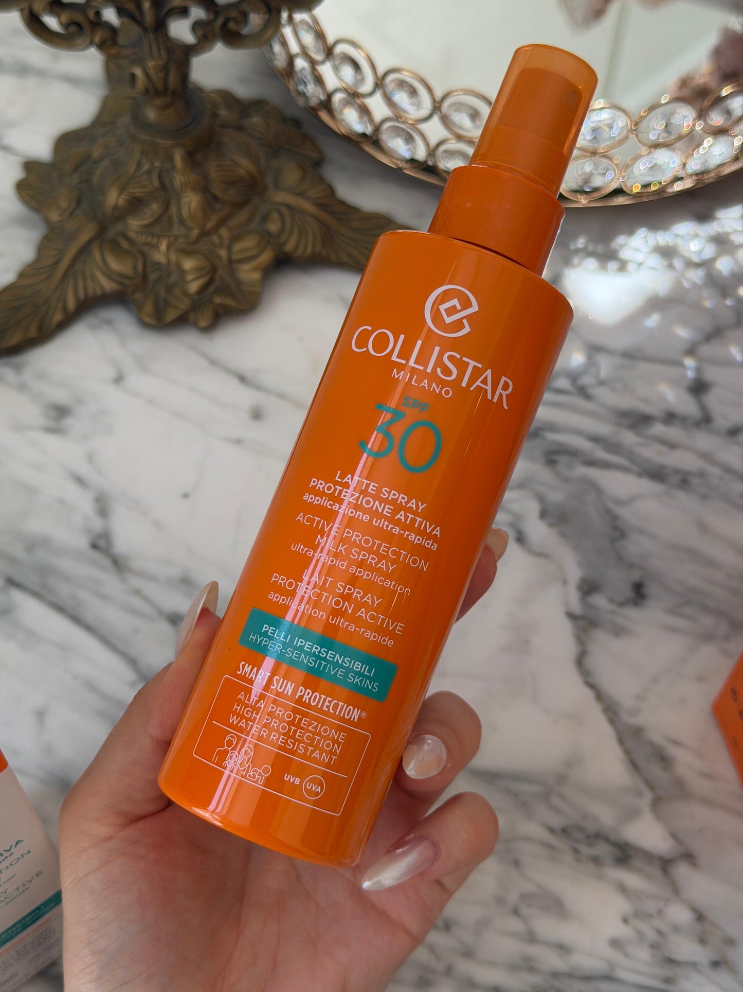 COLLISTAR Active Protection Milk Spray SPF30
Face And Neck Hypersensitive Skins - Water Resistant