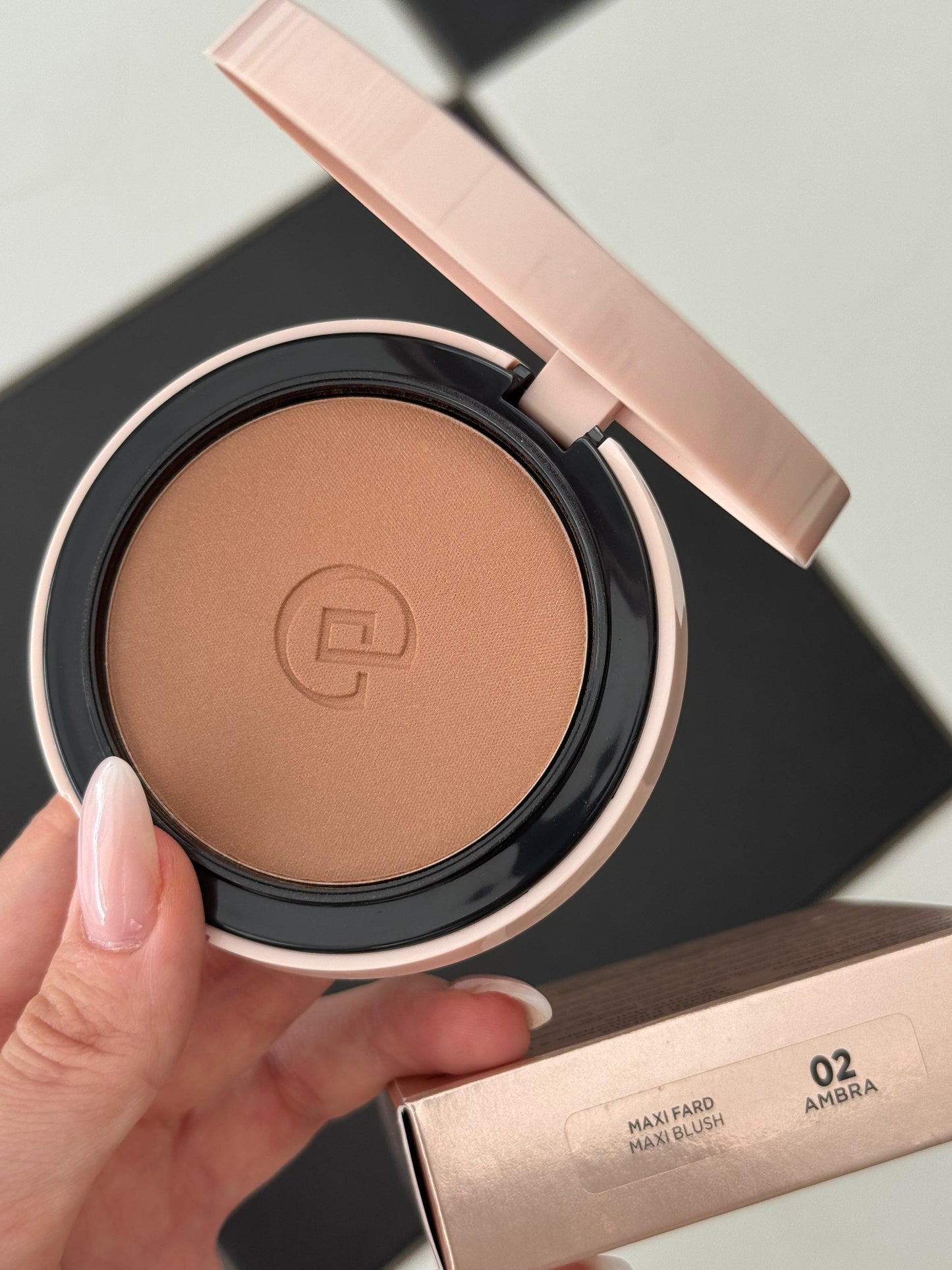 COLLISTAR
Impeccable Maxi Blush - Ambra