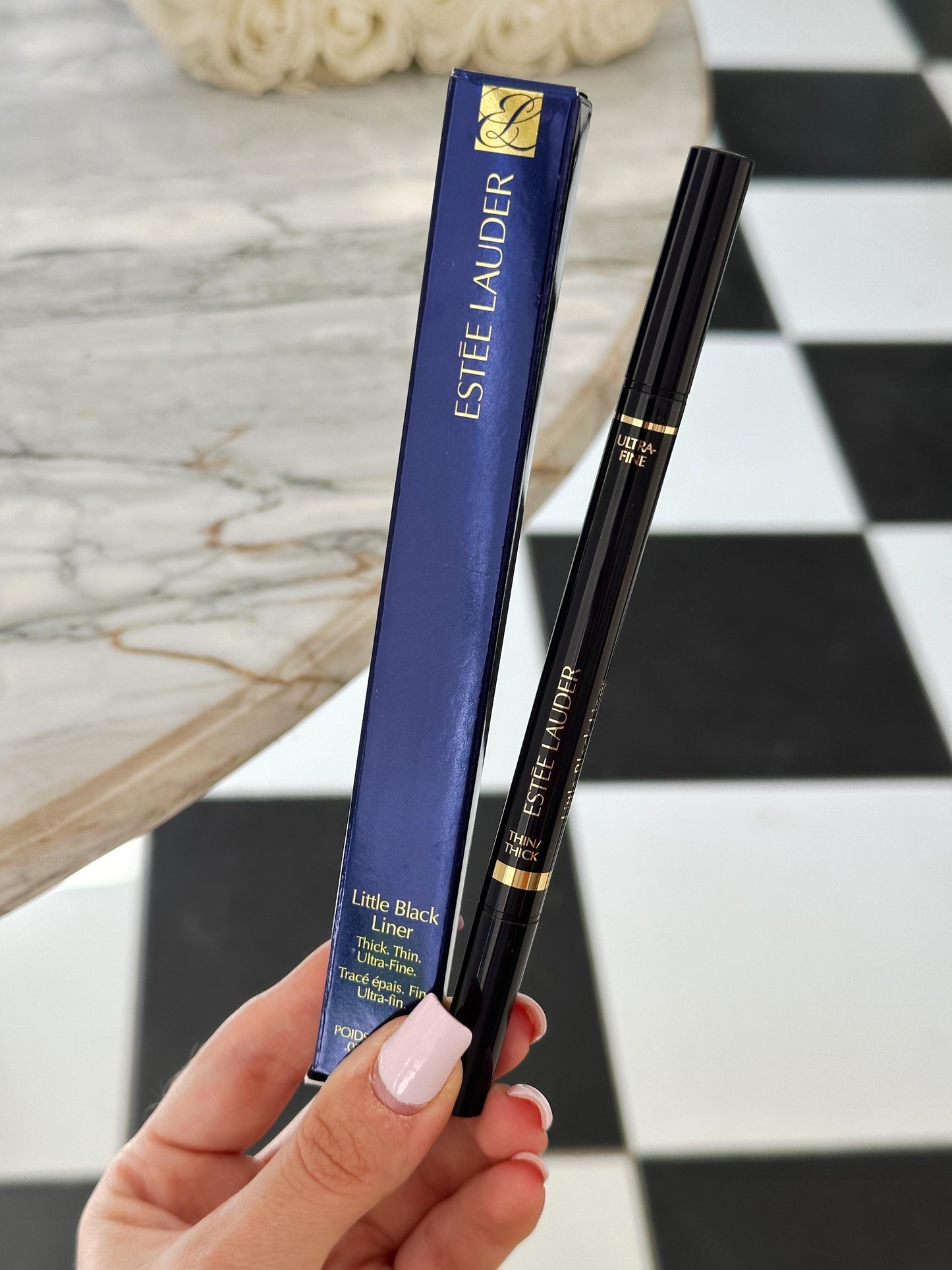 ESTÉE LAUDER Little Black Liner
Thick. Thin. Ultra-Fine.