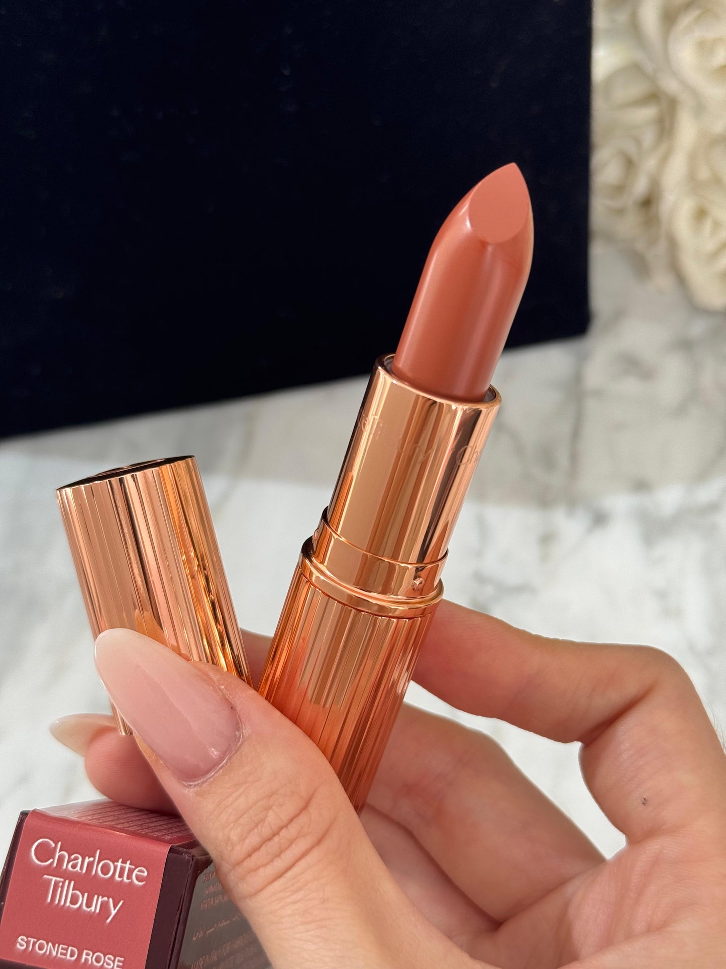 CHARLOTTE TILBURY K.I.S.S.I.N.G Fallen From The Lipstick Tree - 
Stoned Rose