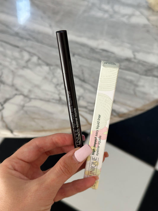 CLINIQUE High Impact™ Easy Liquid Eyeliner