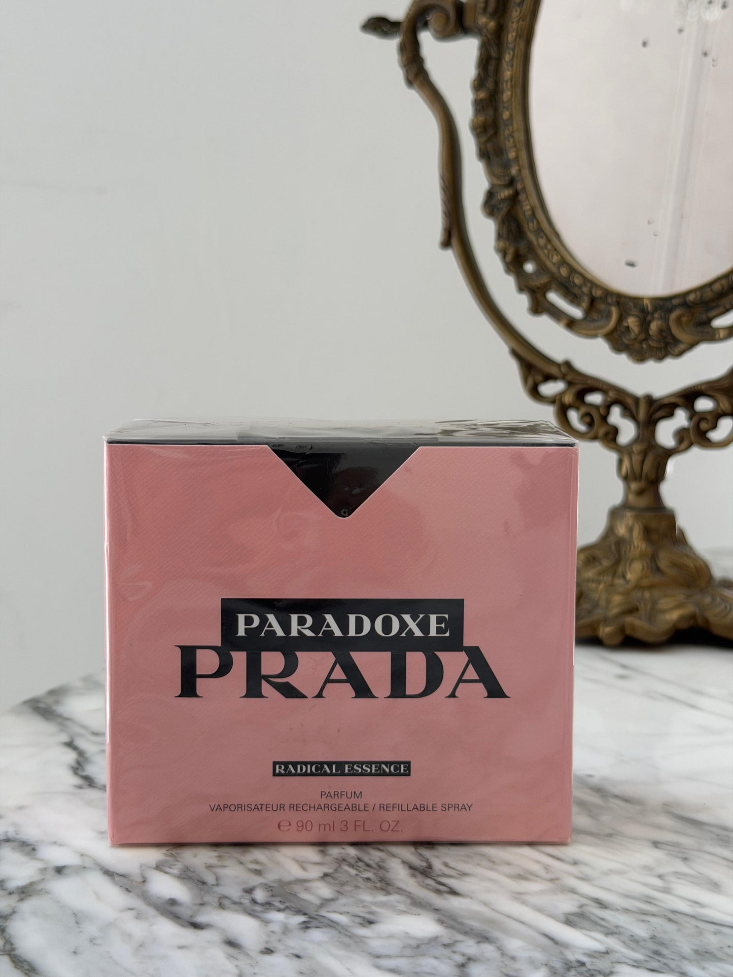 PRADA Paradoxe Radical Essence Parfum