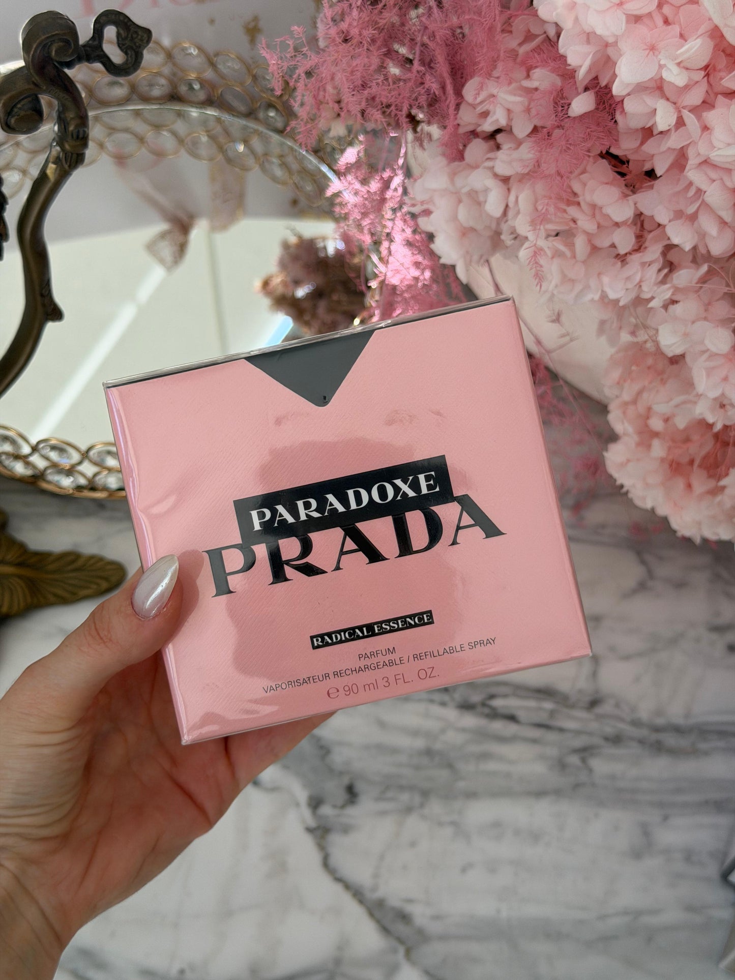 PRADA Paradoxe Radical Essence Parfum