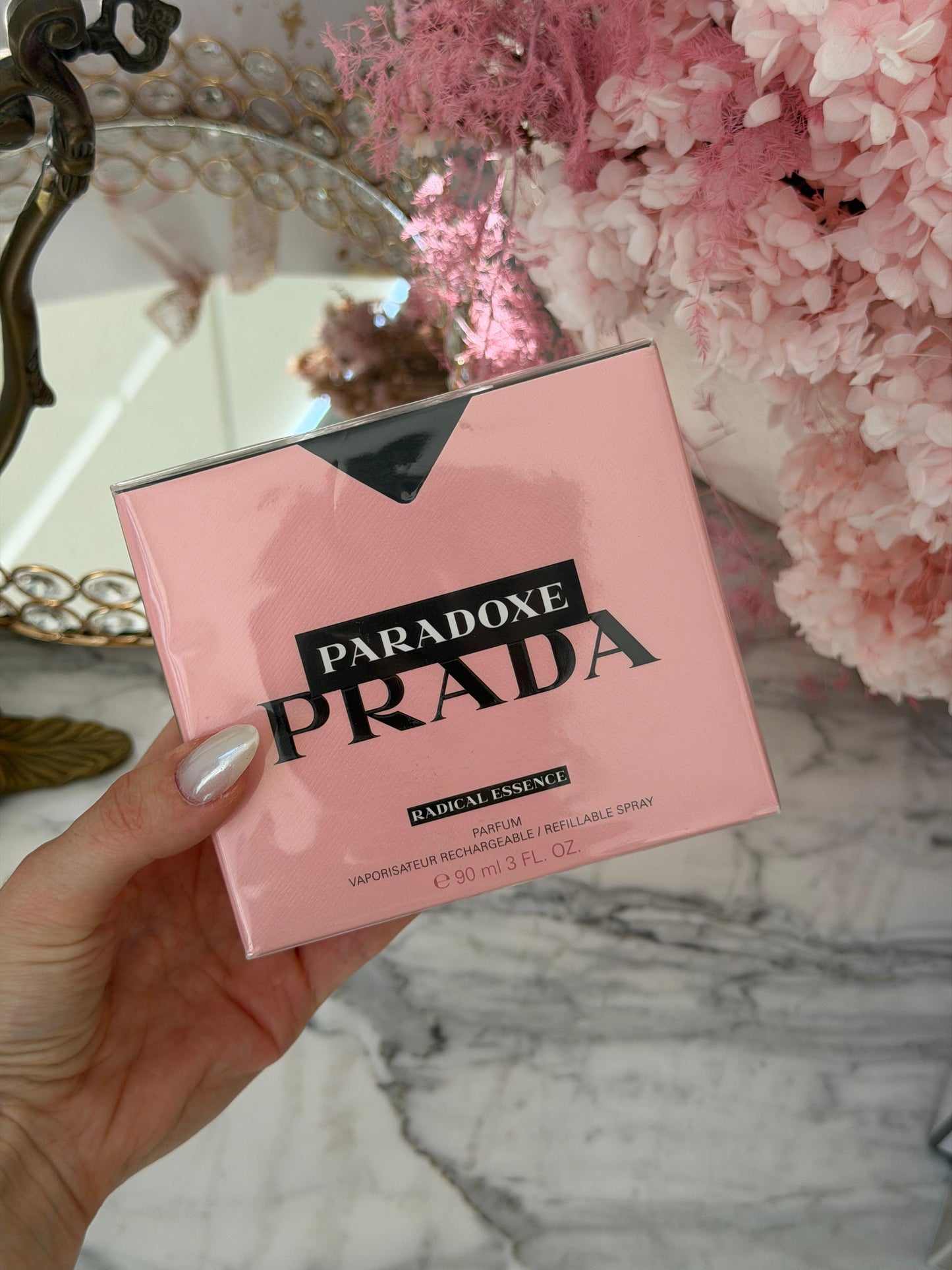 PRADA Paradoxe Radical Essence Parfum