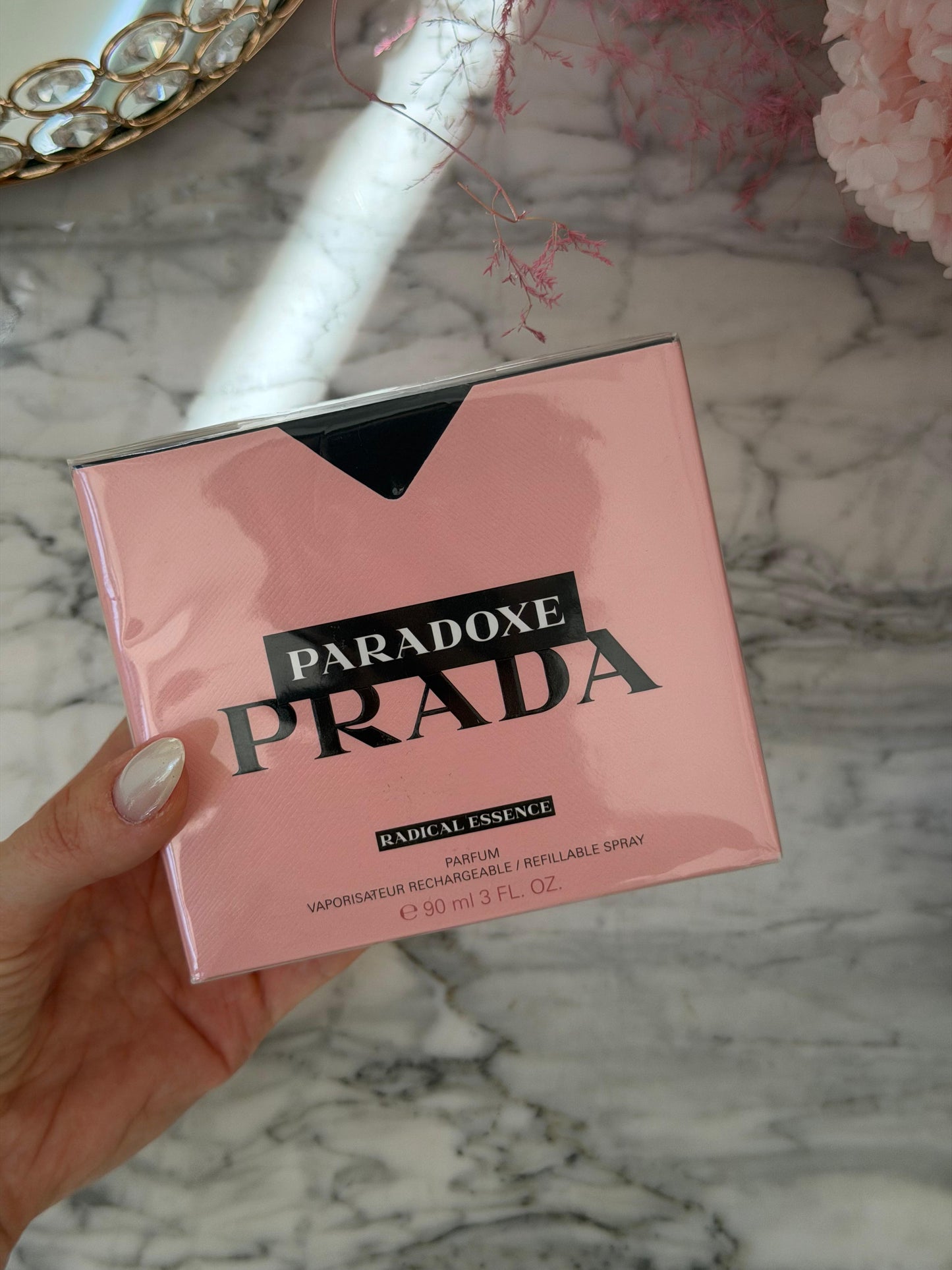 PRADA Paradoxe Radical Essence Parfum