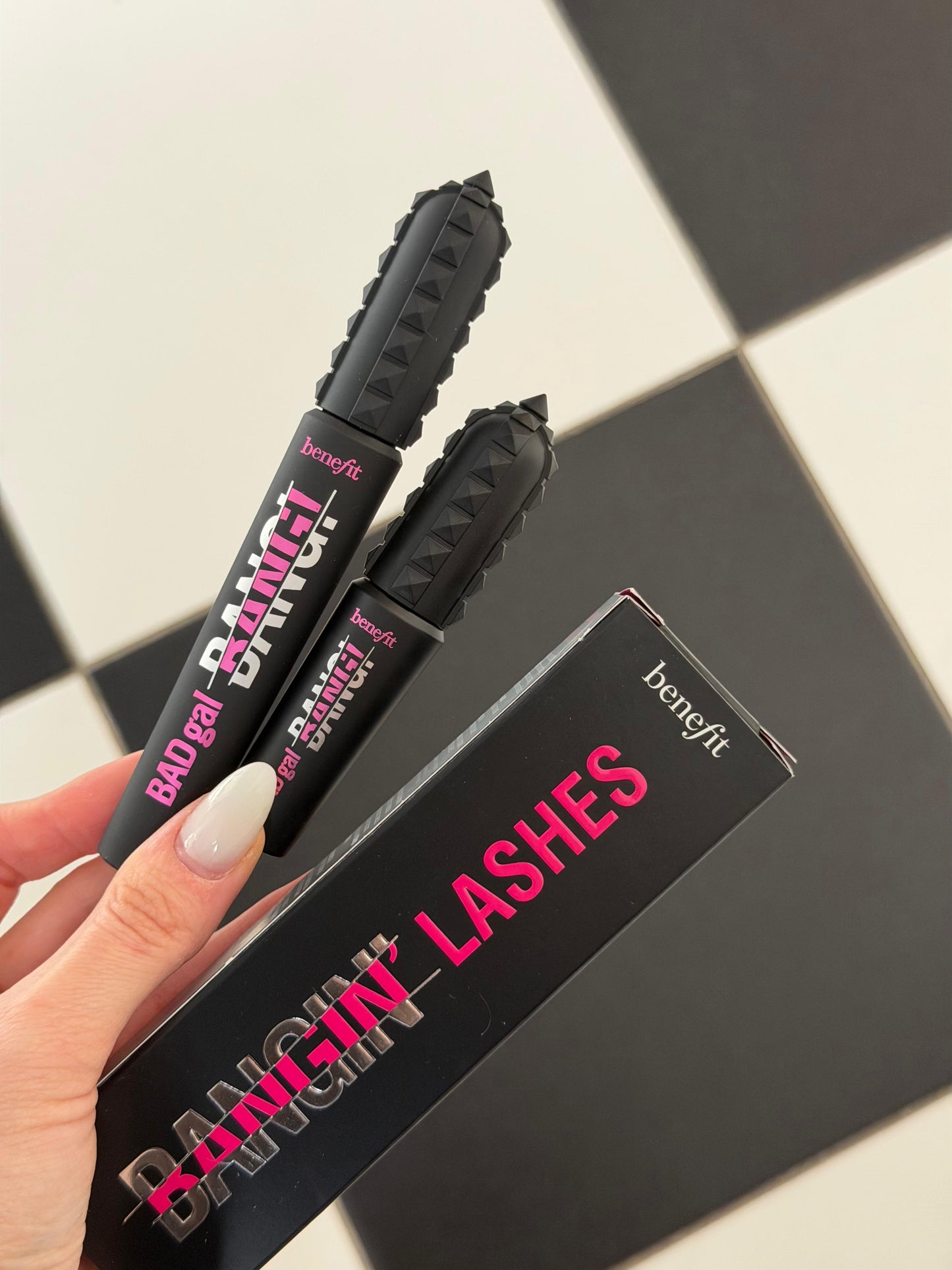BENEFIT Bangin’ Lashes Full-Size And Mini Volumizing Mascara Set