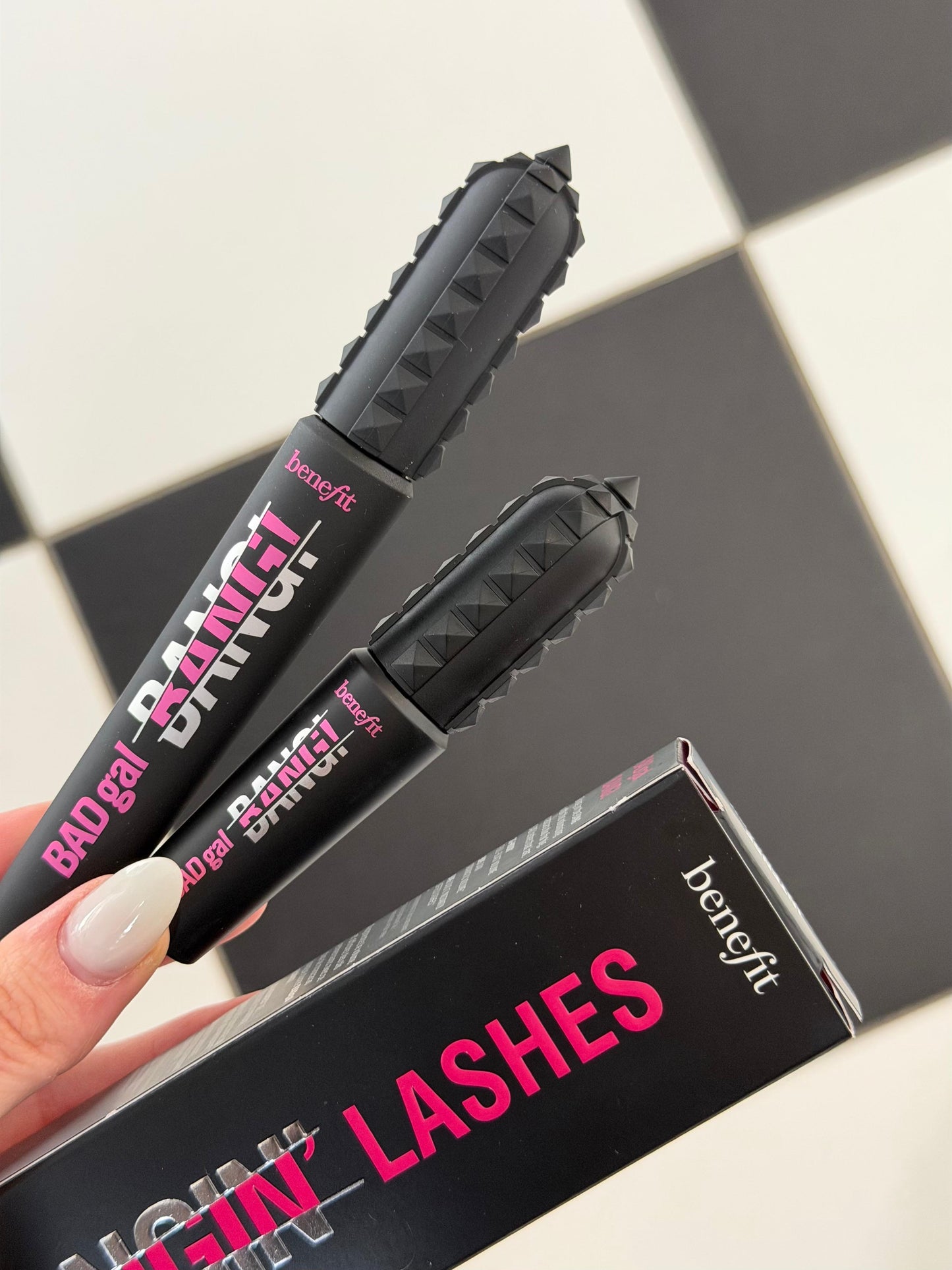 BENEFIT Bangin’ Lashes Full-Size And Mini Volumizing Mascara Set