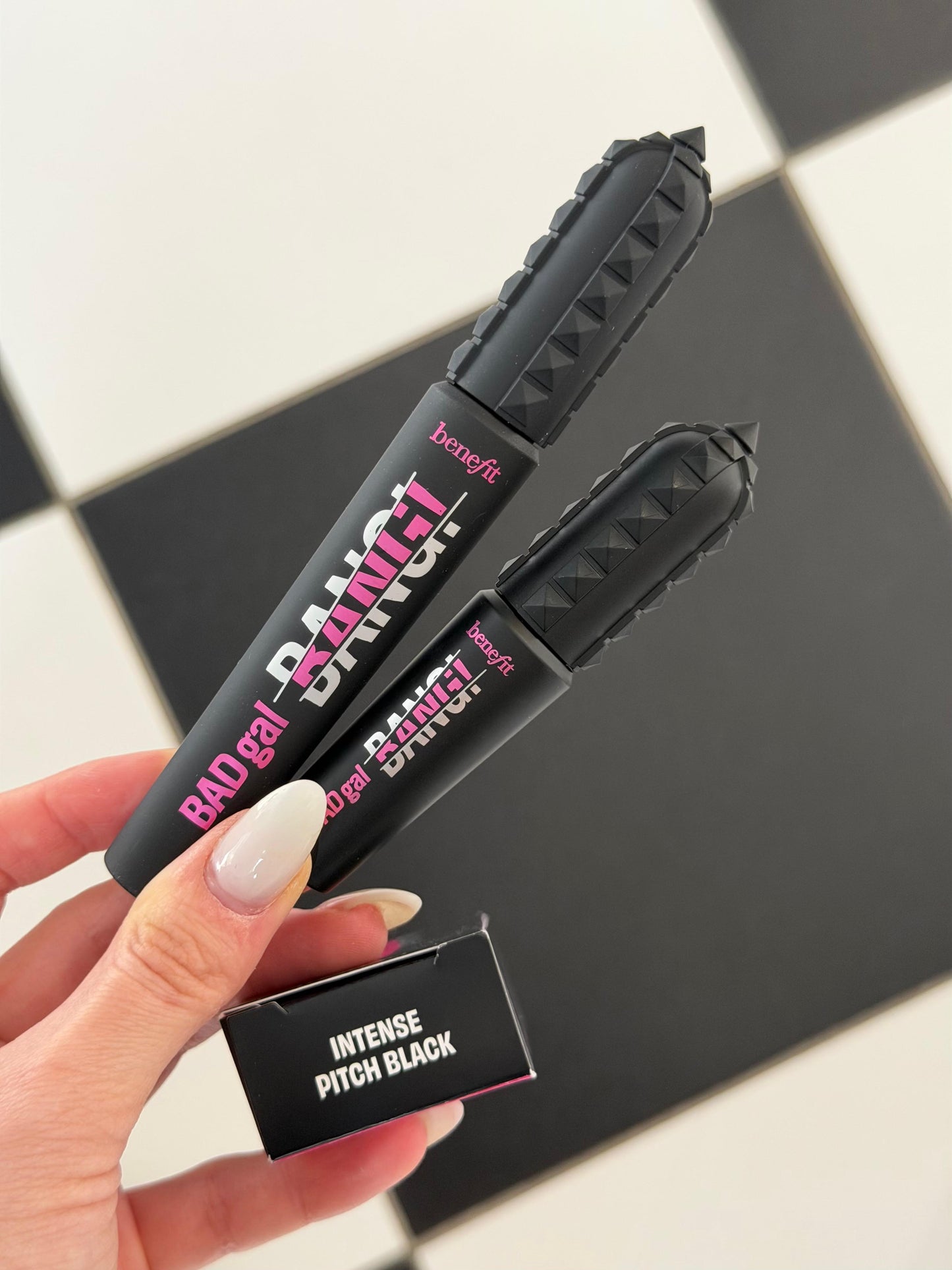 BENEFIT Bangin’ Lashes Full-Size And Mini Volumizing Mascara Set