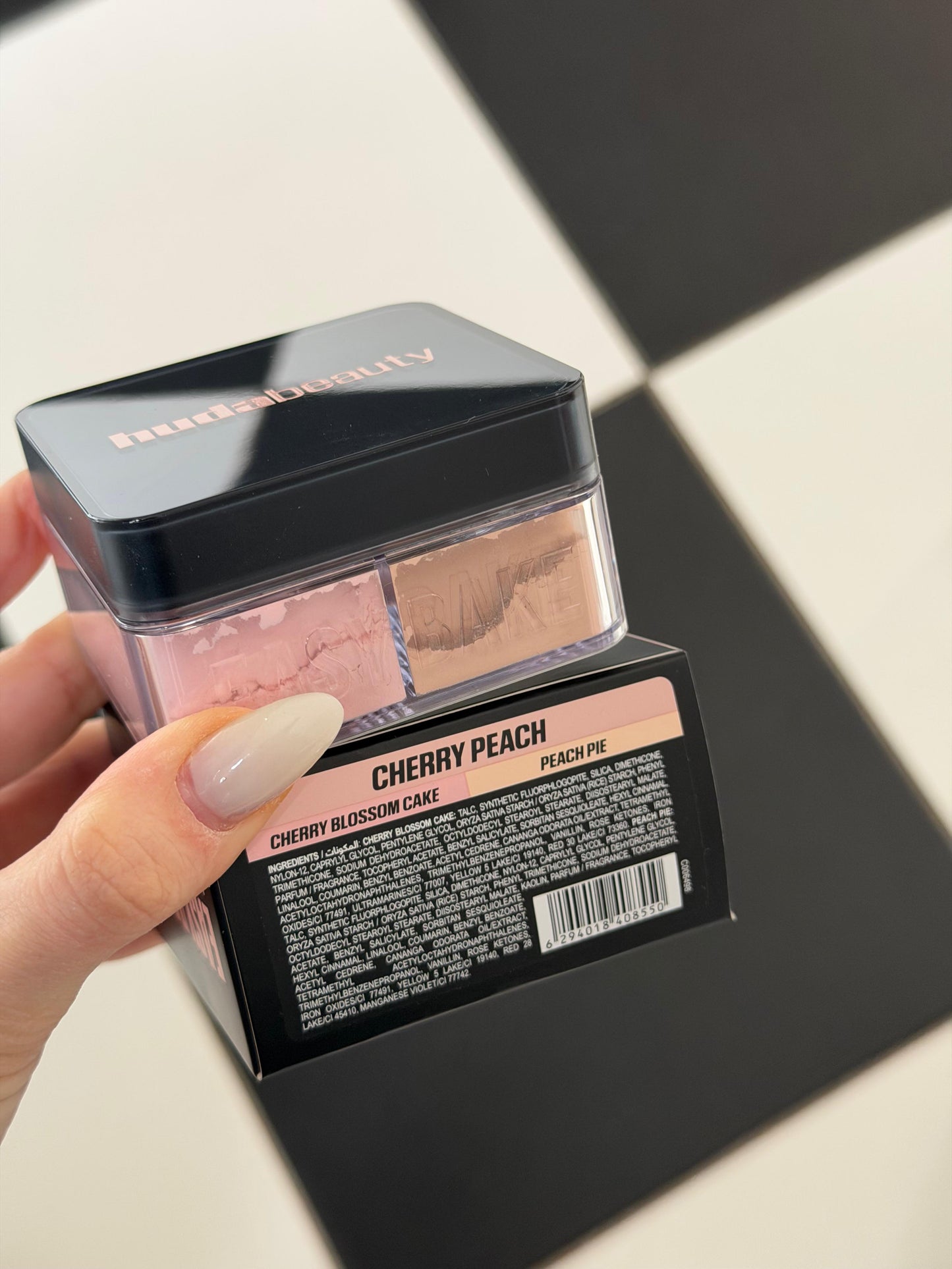 HUDA BEAUTY Easy Bake Duo Loose Baking & Setting Powder - Cherry Peach
