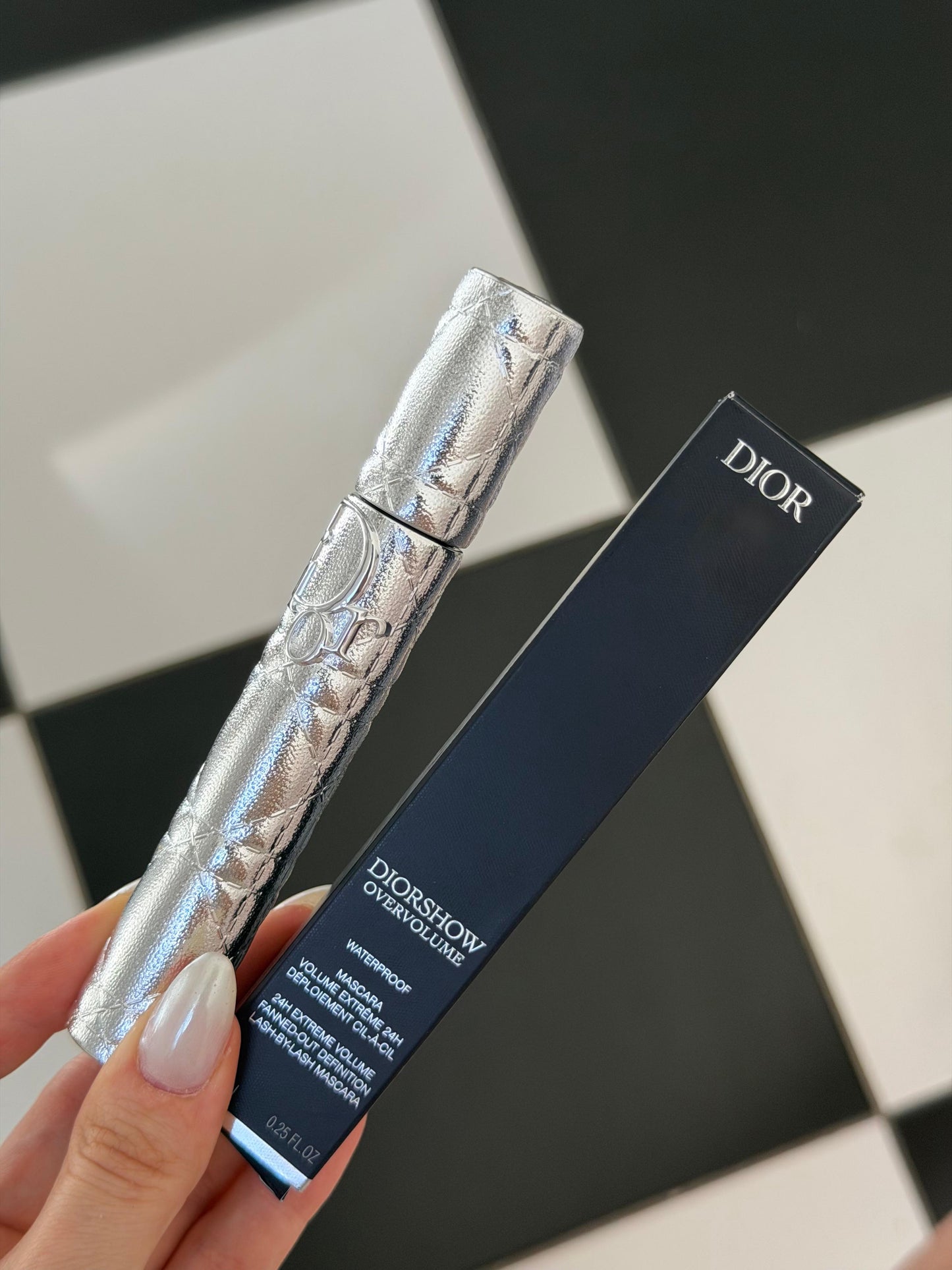 DIOR Diorshow Overvolume Waterproof
24-Hour Extreme Volume Mascara – Lash-by-Lash Fan Effect