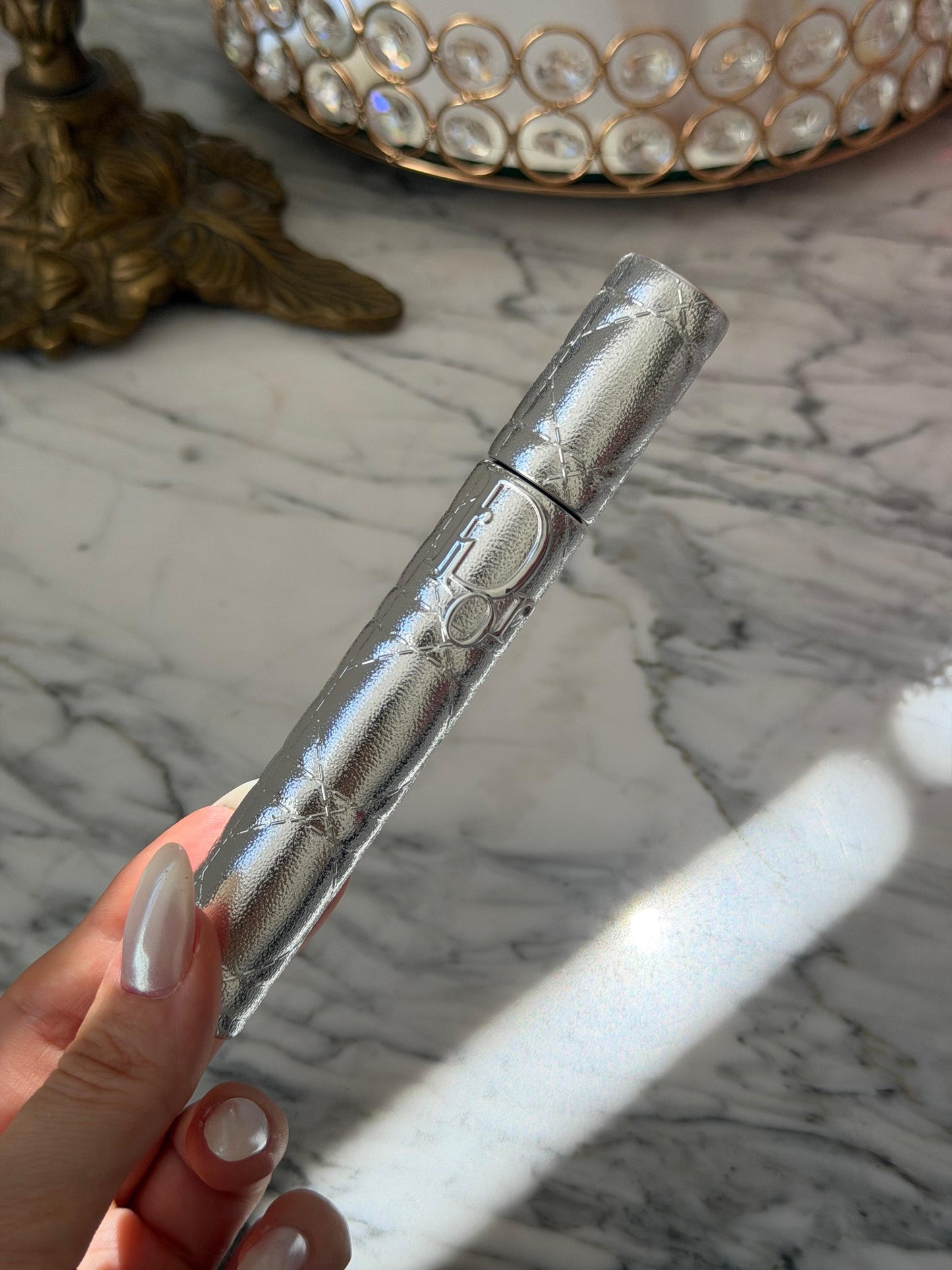 DIOR Diorshow Overvolume Waterproof
24-Hour Extreme Volume Mascara – Lash-by-Lash Fan Effect
