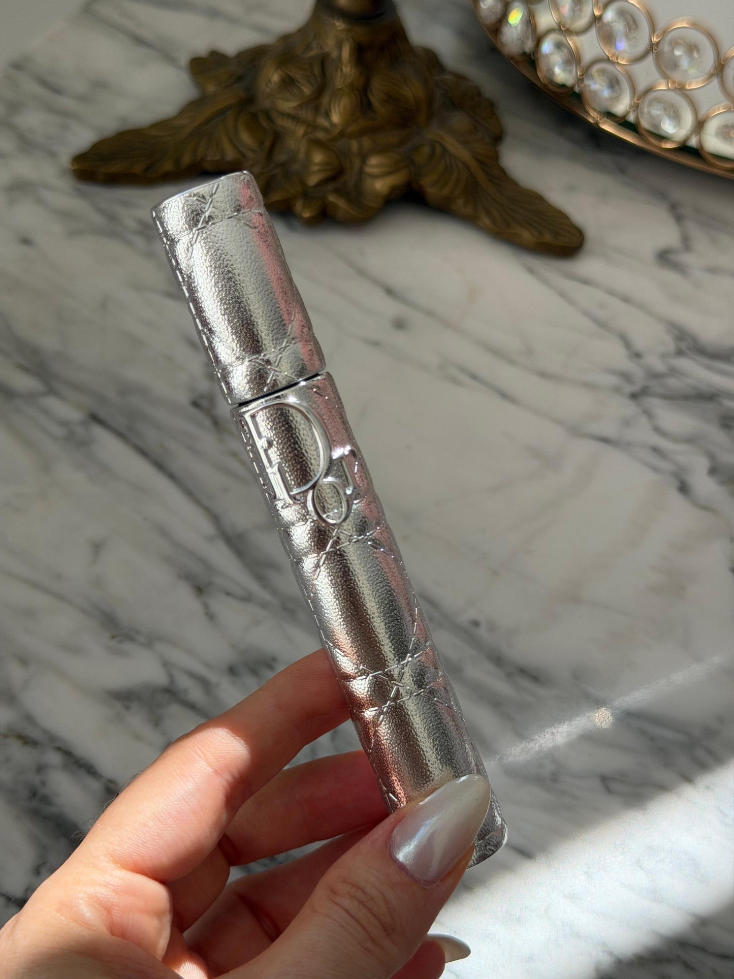 DIOR Diorshow Overvolume Waterproof
24-Hour Extreme Volume Mascara – Lash-by-Lash Fan Effect