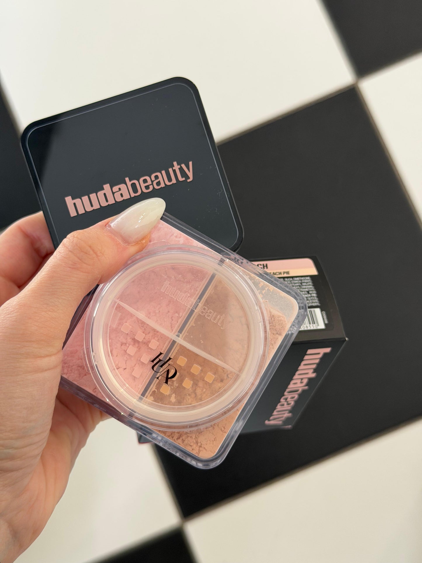HUDA BEAUTY Easy Bake Duo Loose Baking & Setting Powder - Cherry Peach