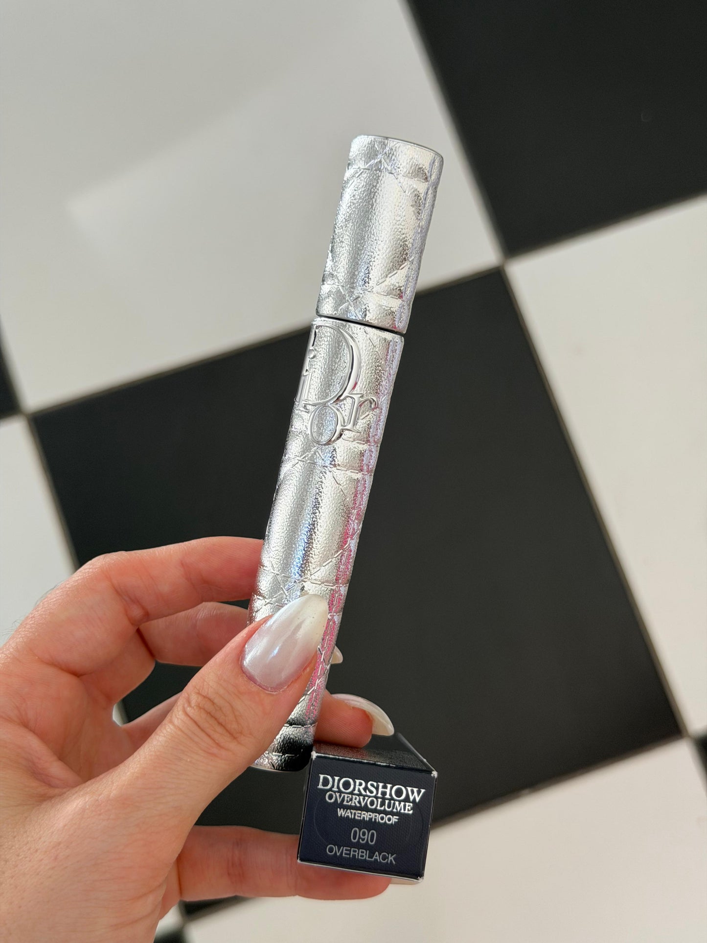 DIOR Diorshow Overvolume Waterproof
24-Hour Extreme Volume Mascara – Lash-by-Lash Fan Effect