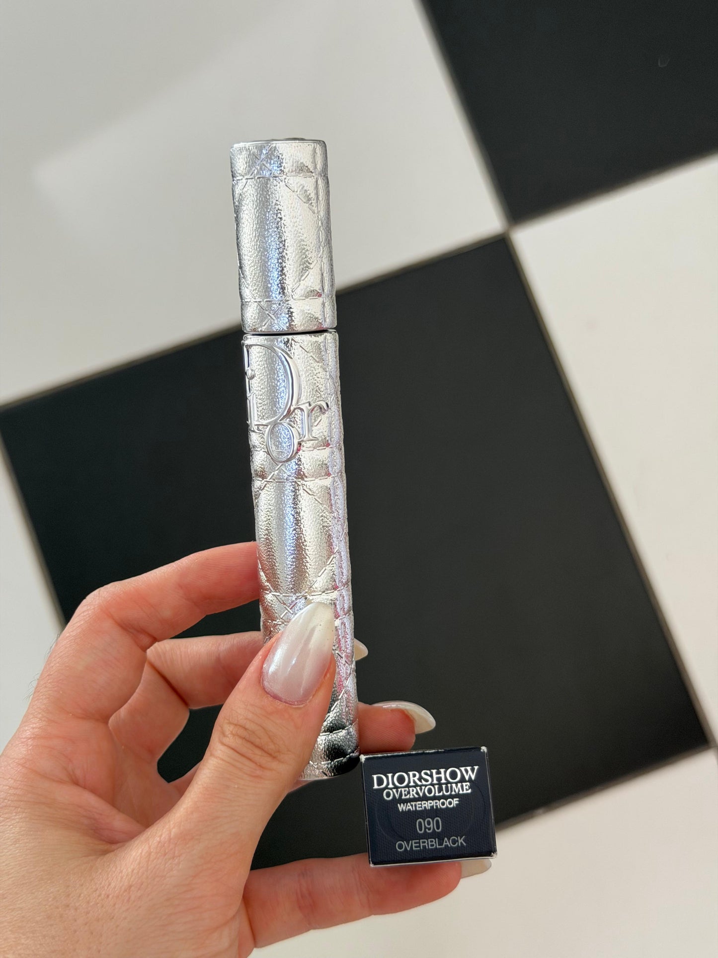 DIOR Diorshow Overvolume Waterproof
24-Hour Extreme Volume Mascara – Lash-by-Lash Fan Effect