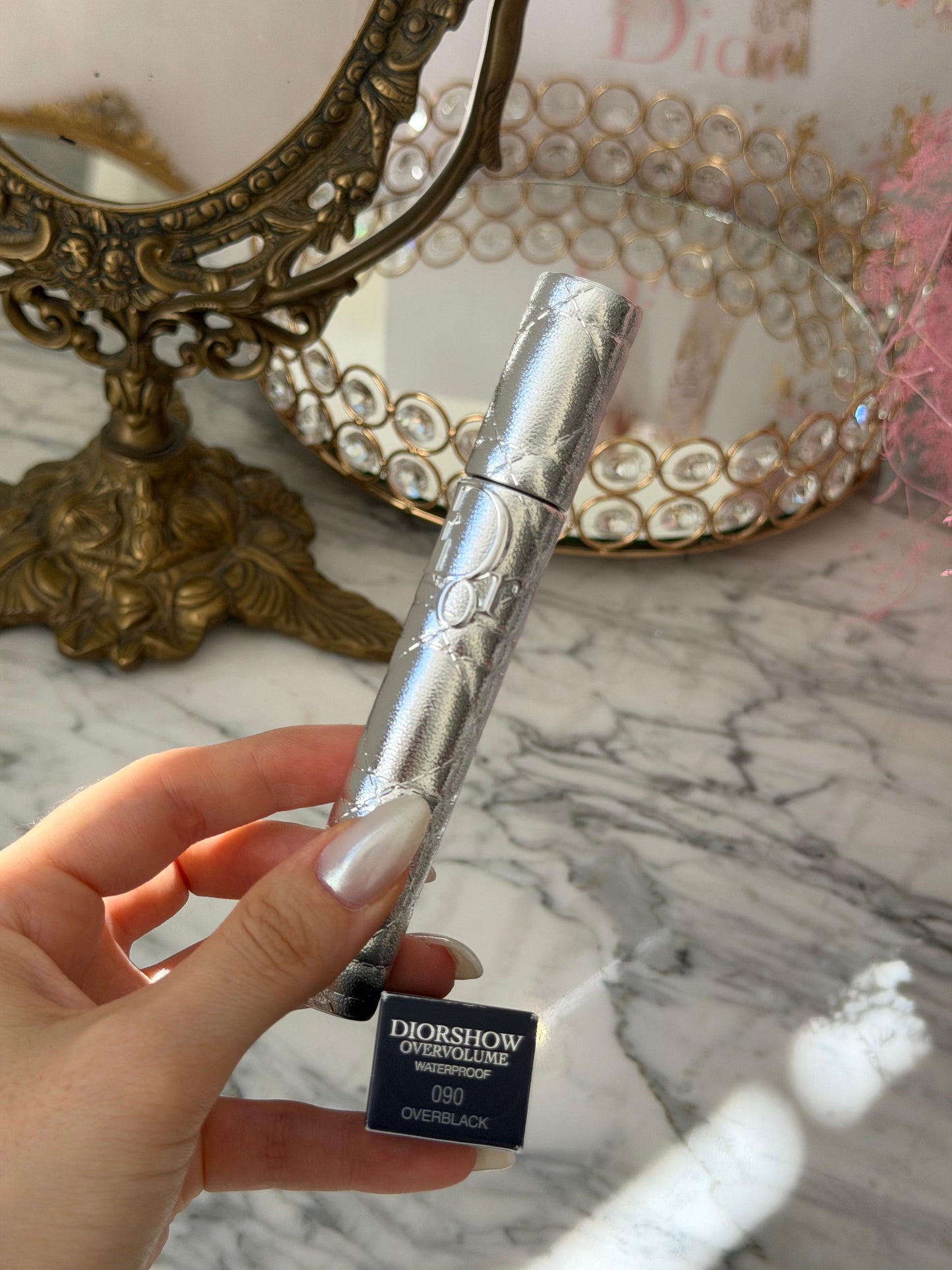 DIOR Diorshow Overvolume Waterproof
24-Hour Extreme Volume Mascara – Lash-by-Lash Fan Effect