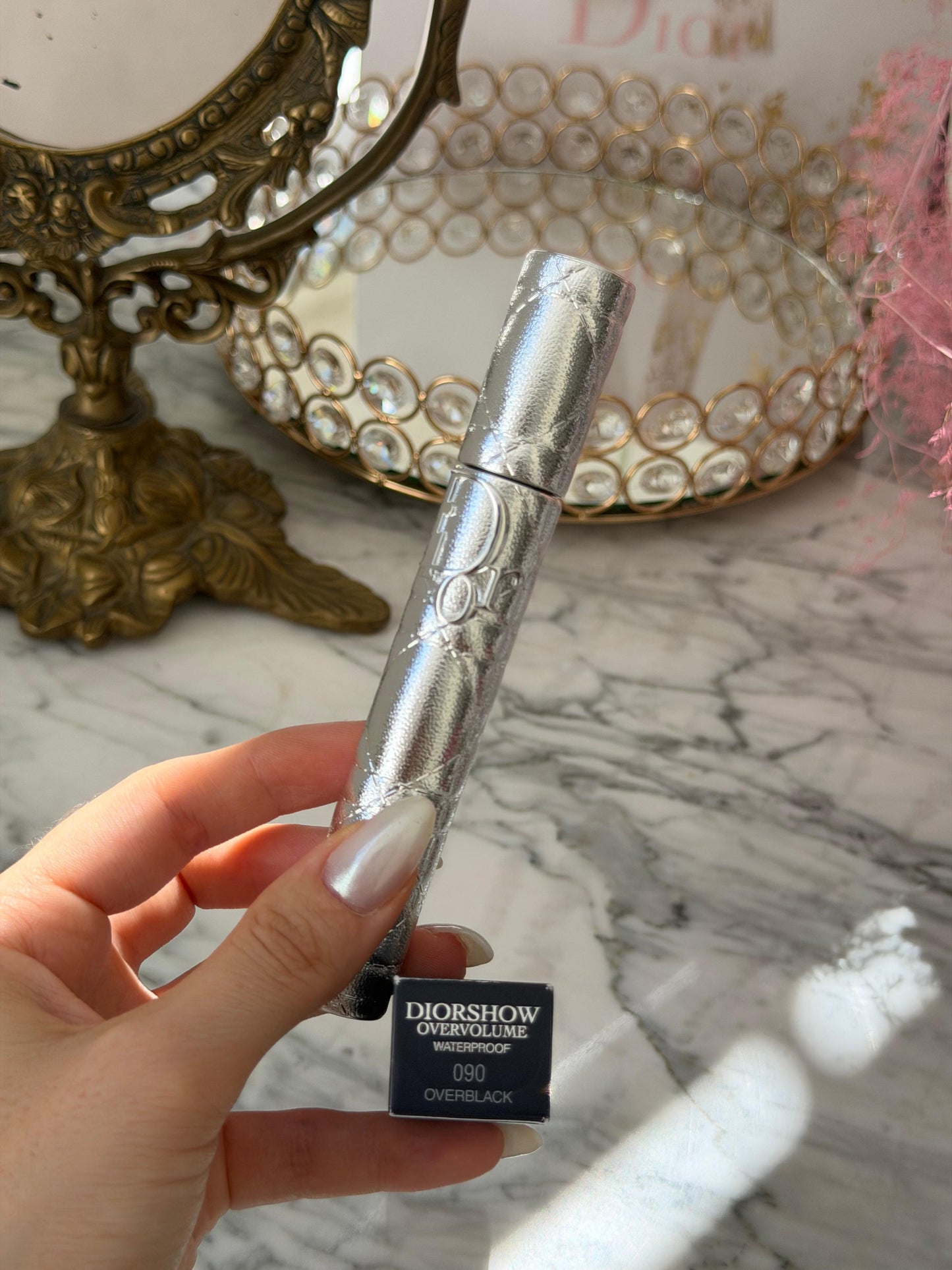 DIOR Diorshow Overvolume Waterproof
24-Hour Extreme Volume Mascara – Lash-by-Lash Fan Effect