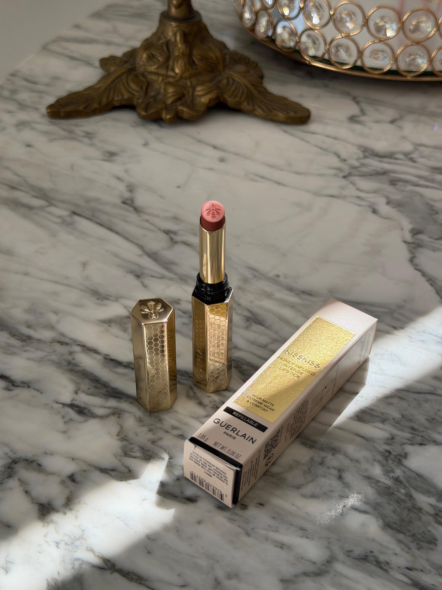 GUERLAIN KissKiss Honey-Infused Kissproof Intense Lipstick (279)
Blur Matte – 24hr Extreme Hold