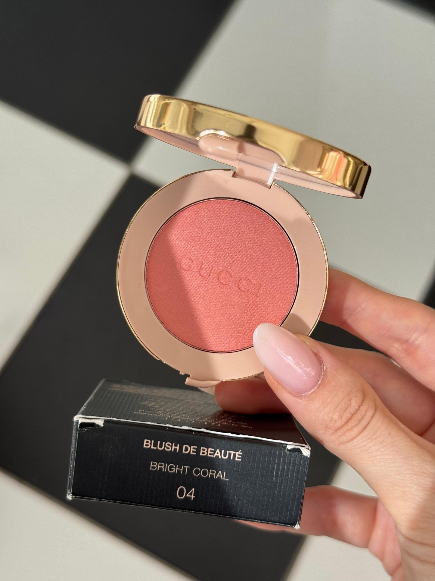 GUCCI Blush De Beauté - Cheeks & Eyes Powder Luminous Matte (04)
