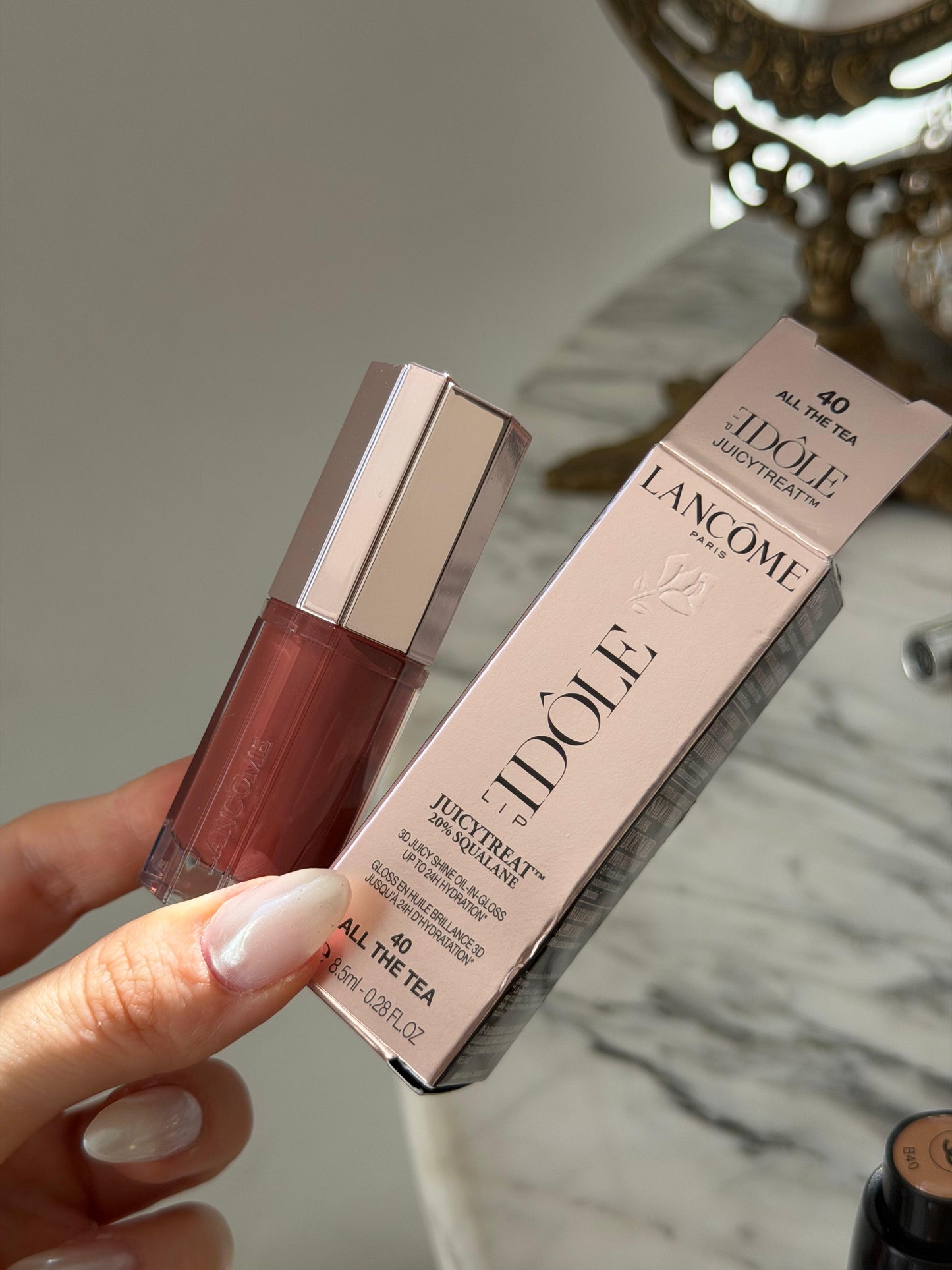 LANCÔME Lip Idole Juicytreat Lip Oil Gloss (40)
3D Juicy Shine Oil-in-Gloss, 24H Hydration