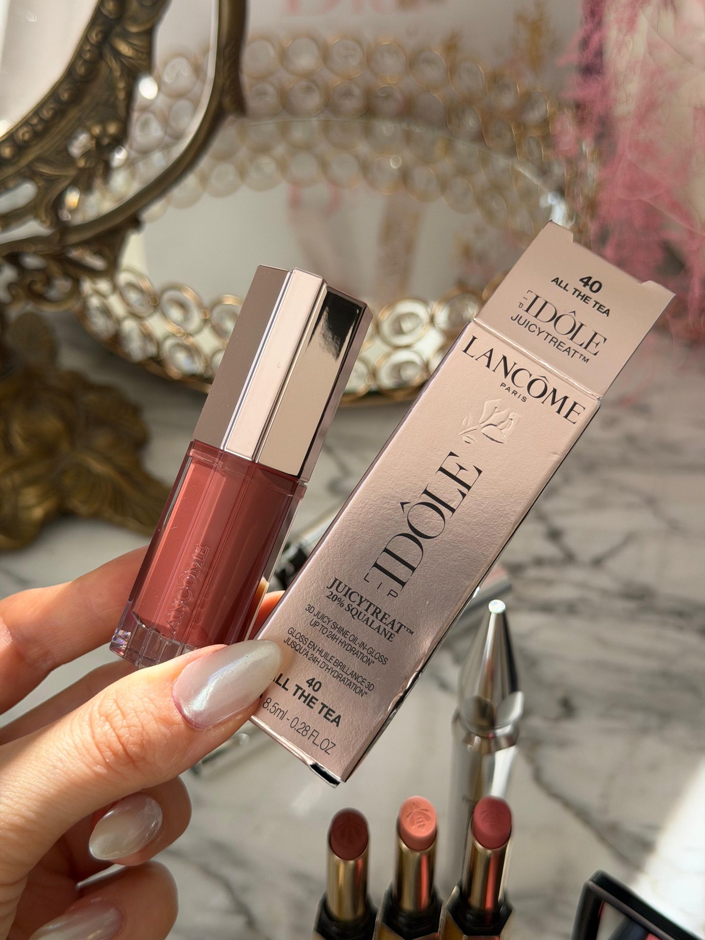 LANCÔME Lip Idole Juicytreat Lip Oil Gloss (40)
3D Juicy Shine Oil-in-Gloss, 24H Hydration