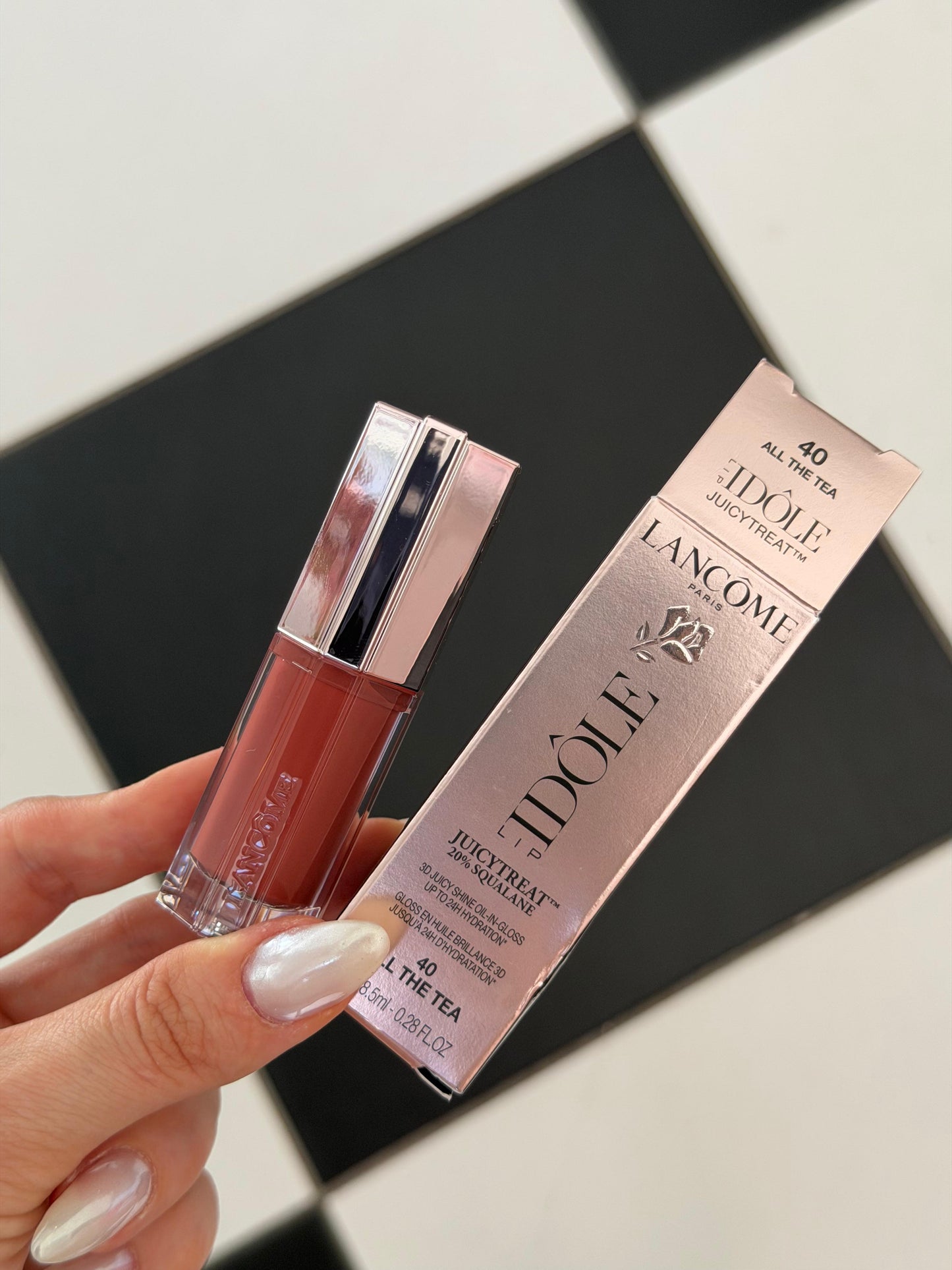 LANCÔME Lip Idole Juicytreat Lip Oil Gloss (40)
3D Juicy Shine Oil-in-Gloss, 24H Hydration