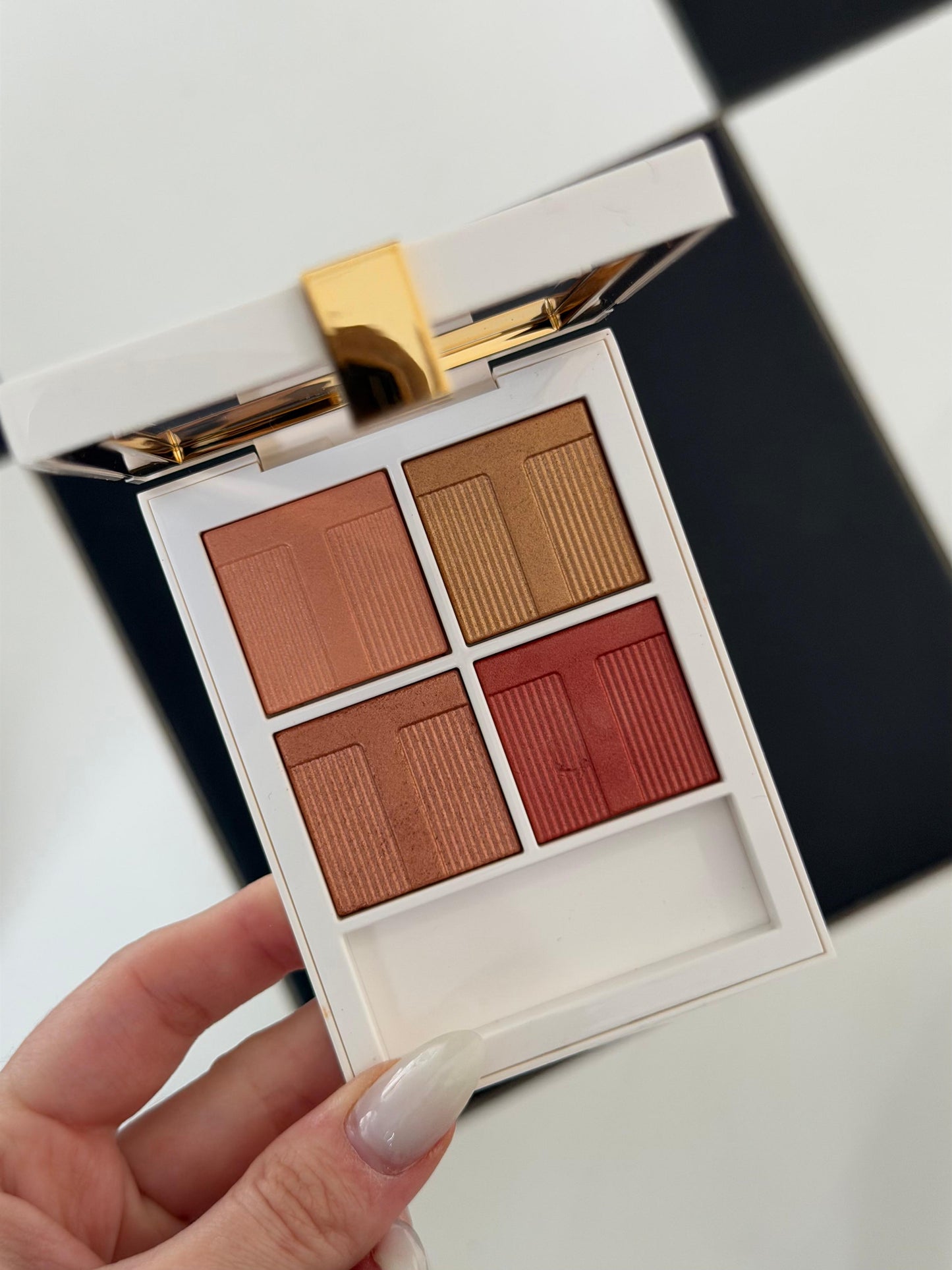 TOM FORD Soleil De Feu Eye Color Quad Eyeshadow Palette - Peach Dawn