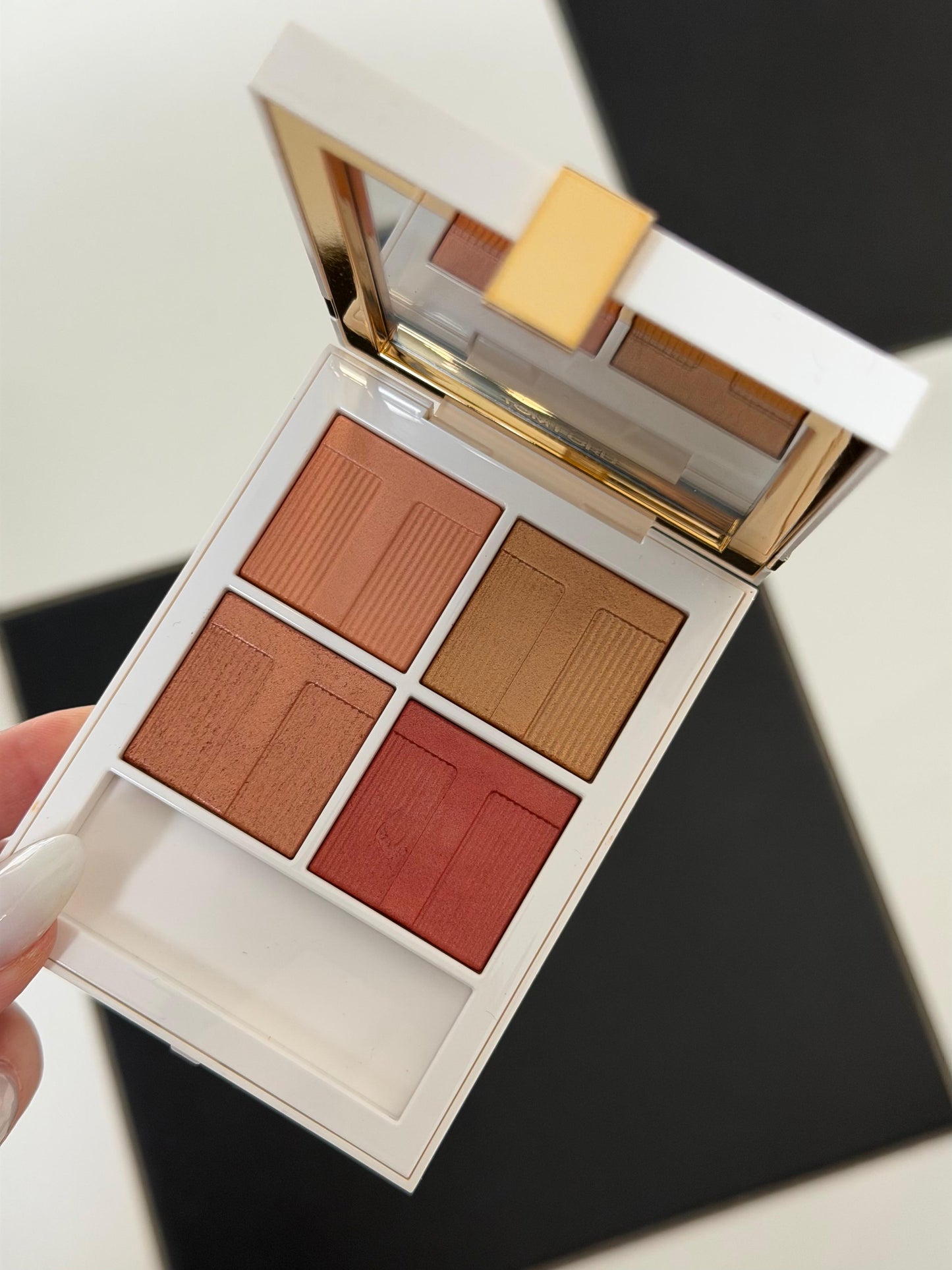 TOM FORD Soleil De Feu Eye Color Quad Eyeshadow Palette - Peach Dawn