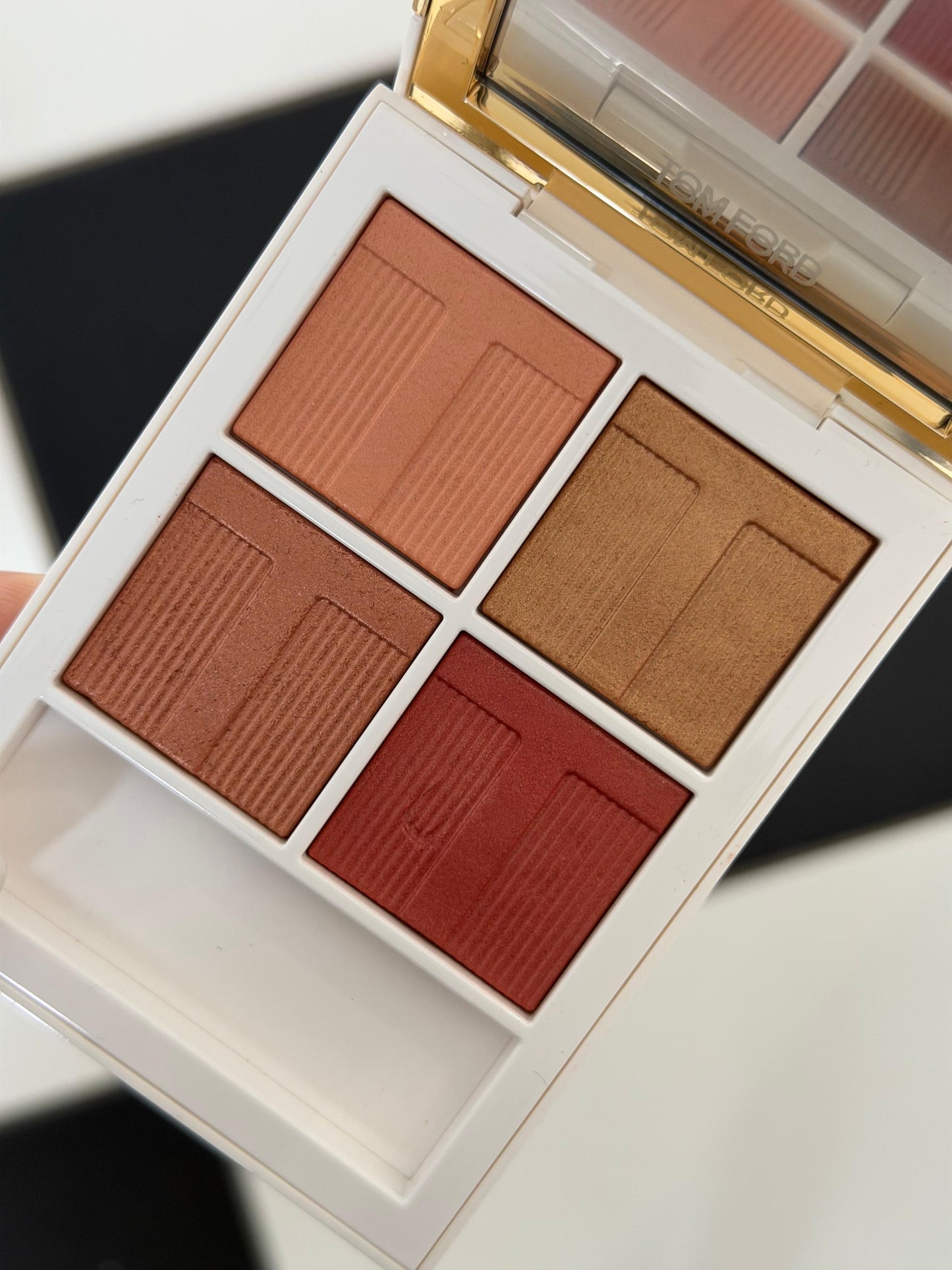 TOM FORD Soleil De Feu Eye Color Quad Eyeshadow Palette - Peach Dawn