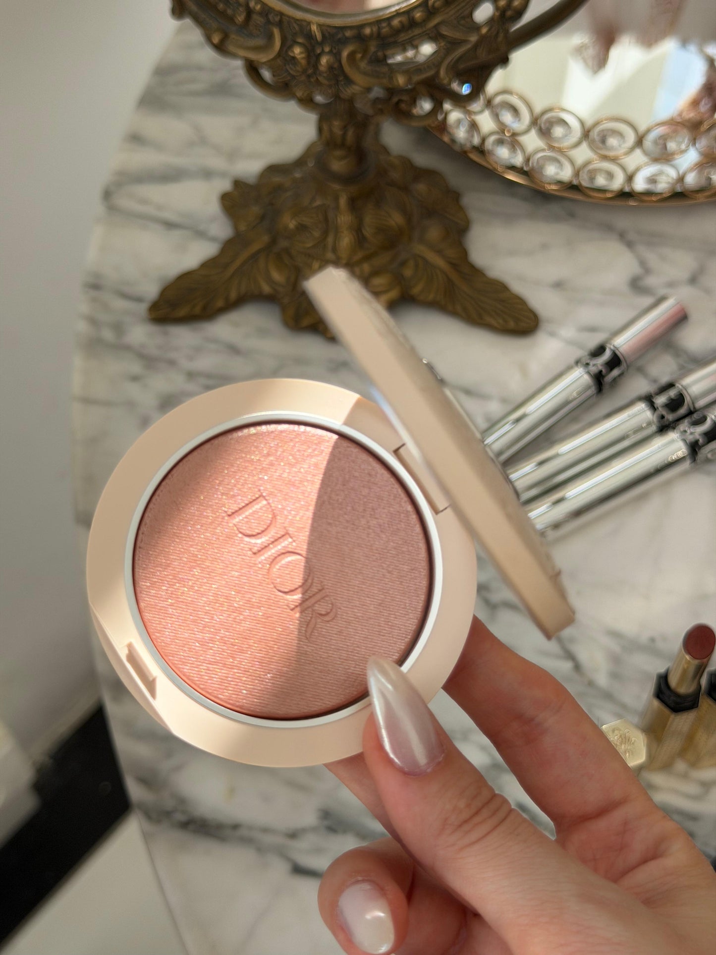 DIOR Forever Couture Luminizer (05)
Longwear Highlighter - 95%* Natural-Origin Pigments