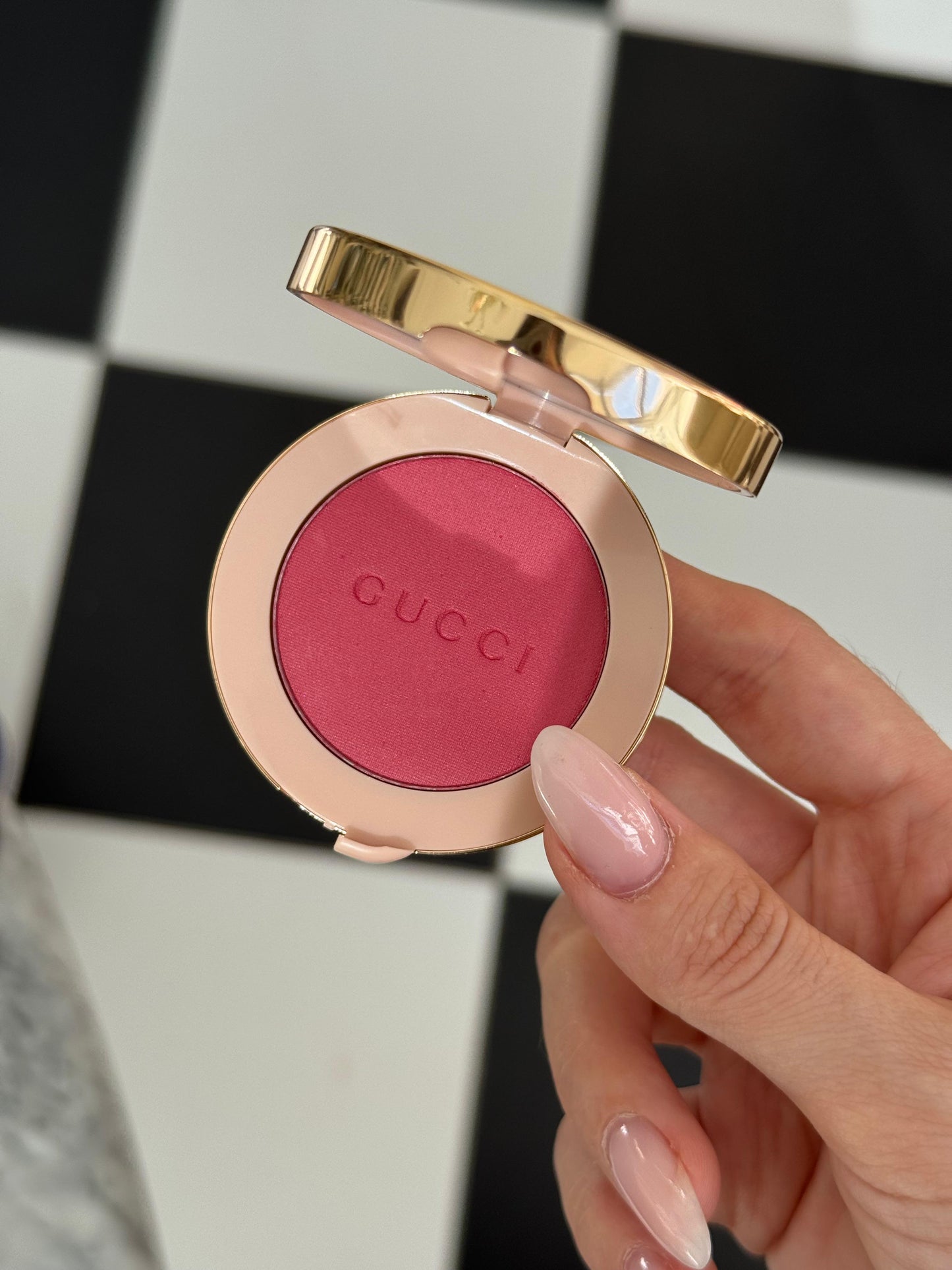 GUCCI Blush De Beauté - Cheeks & Eyes Powder Luminous Matte (09)