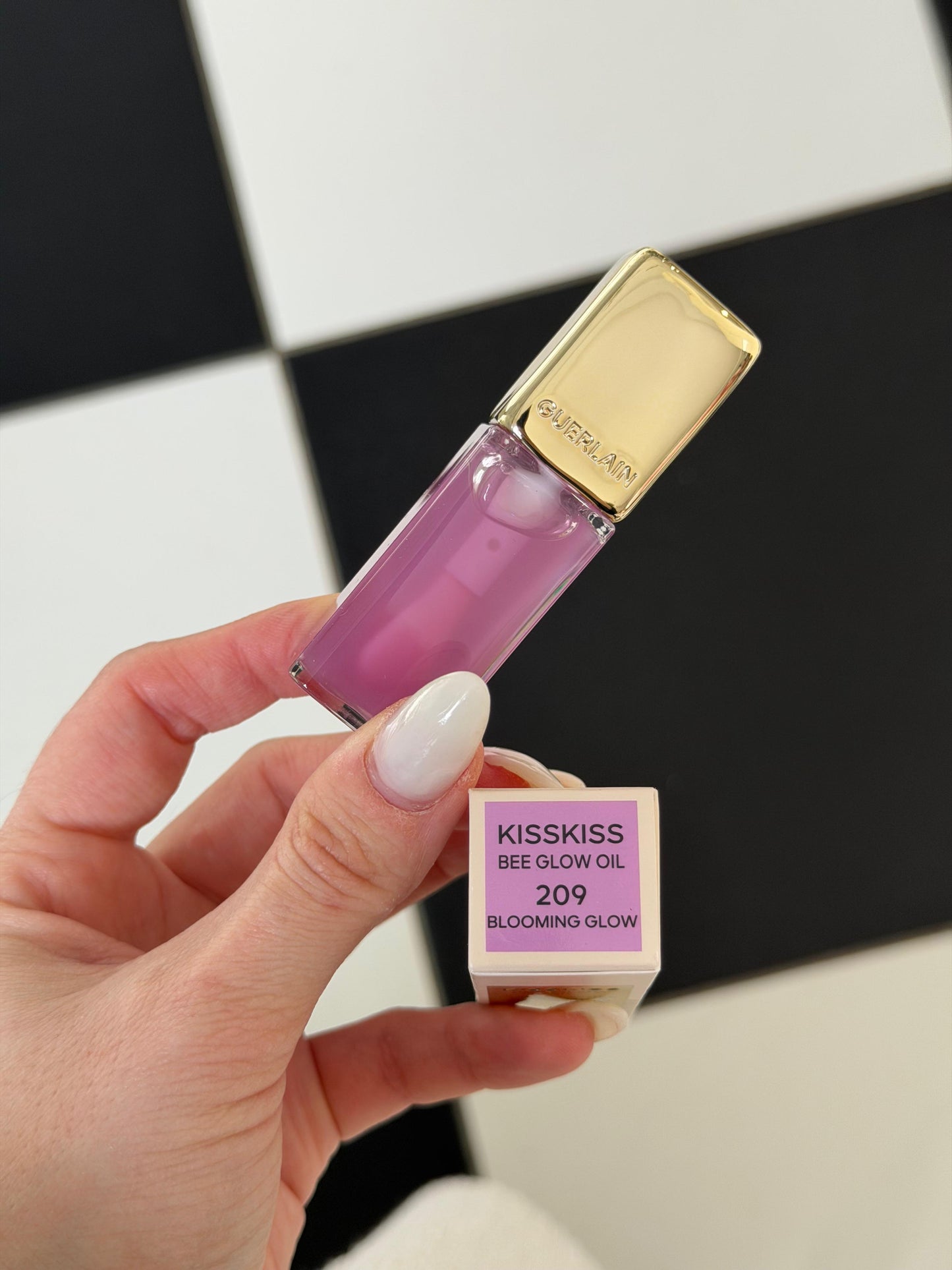 GUERLAIN KissKiss Honey Bee Glow Tint Oil (209)