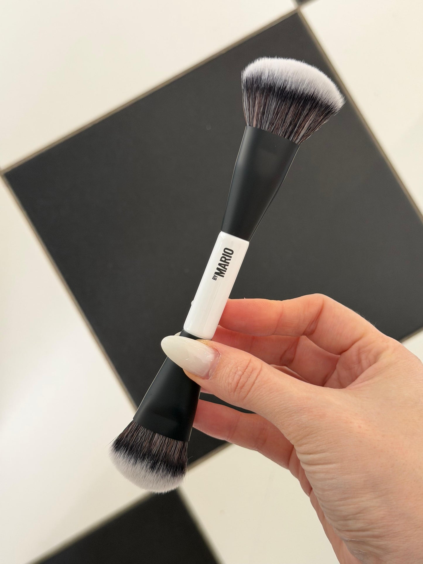 MAKEUP BY MARIO Cosmetic Brush Dual-Ended Foundation And Face Brush (F4)