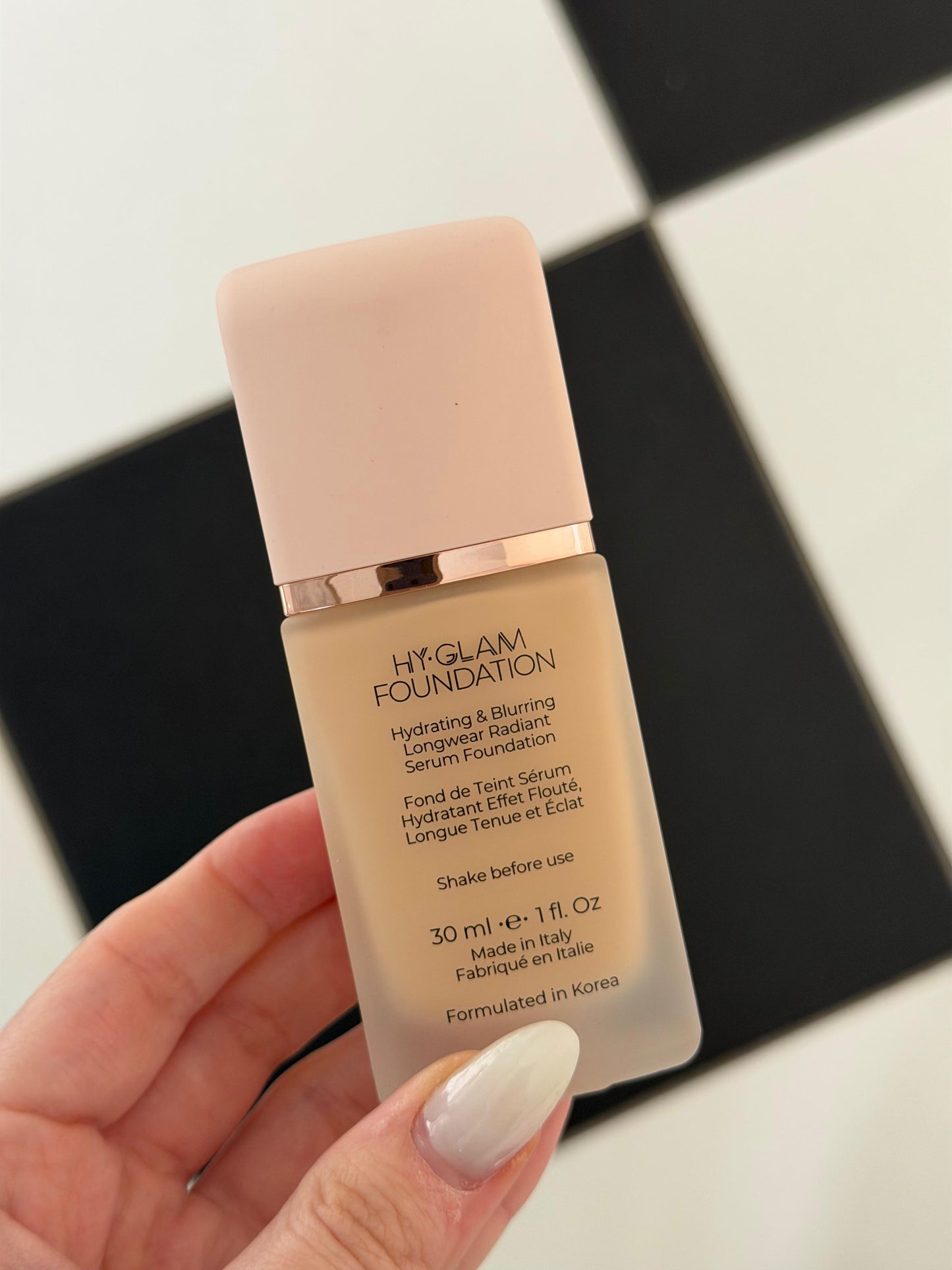 NATASHA DENONA Hy-Glam Foundation (N3)
Hydrating, Blurring, Longwear Serum With Radiant, Creasless Coverage