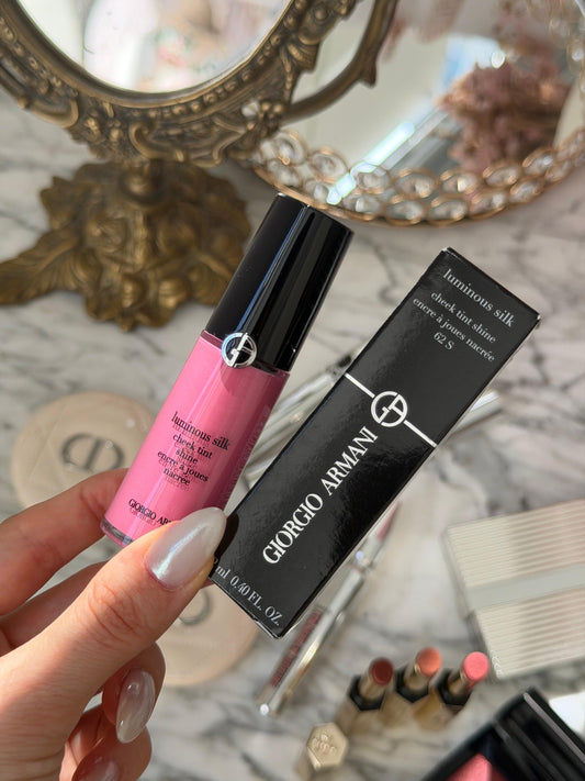 ARMANI Luminous Silk Cheek Tint - 
Skin-Fusing Liquid Blush (62S)