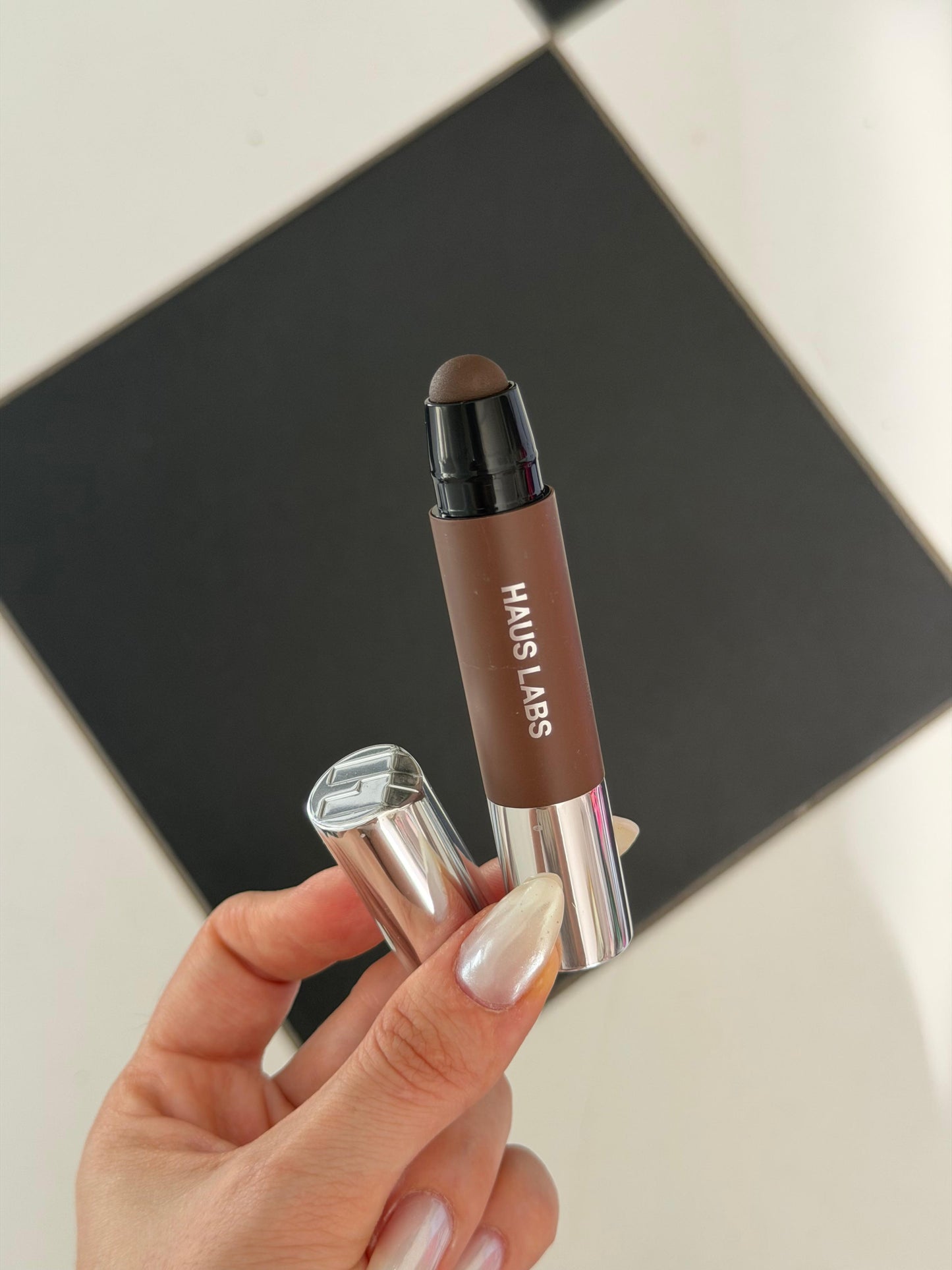 HAUS LABS 
Precision Sculpt Shaping Balm Contour - Taper