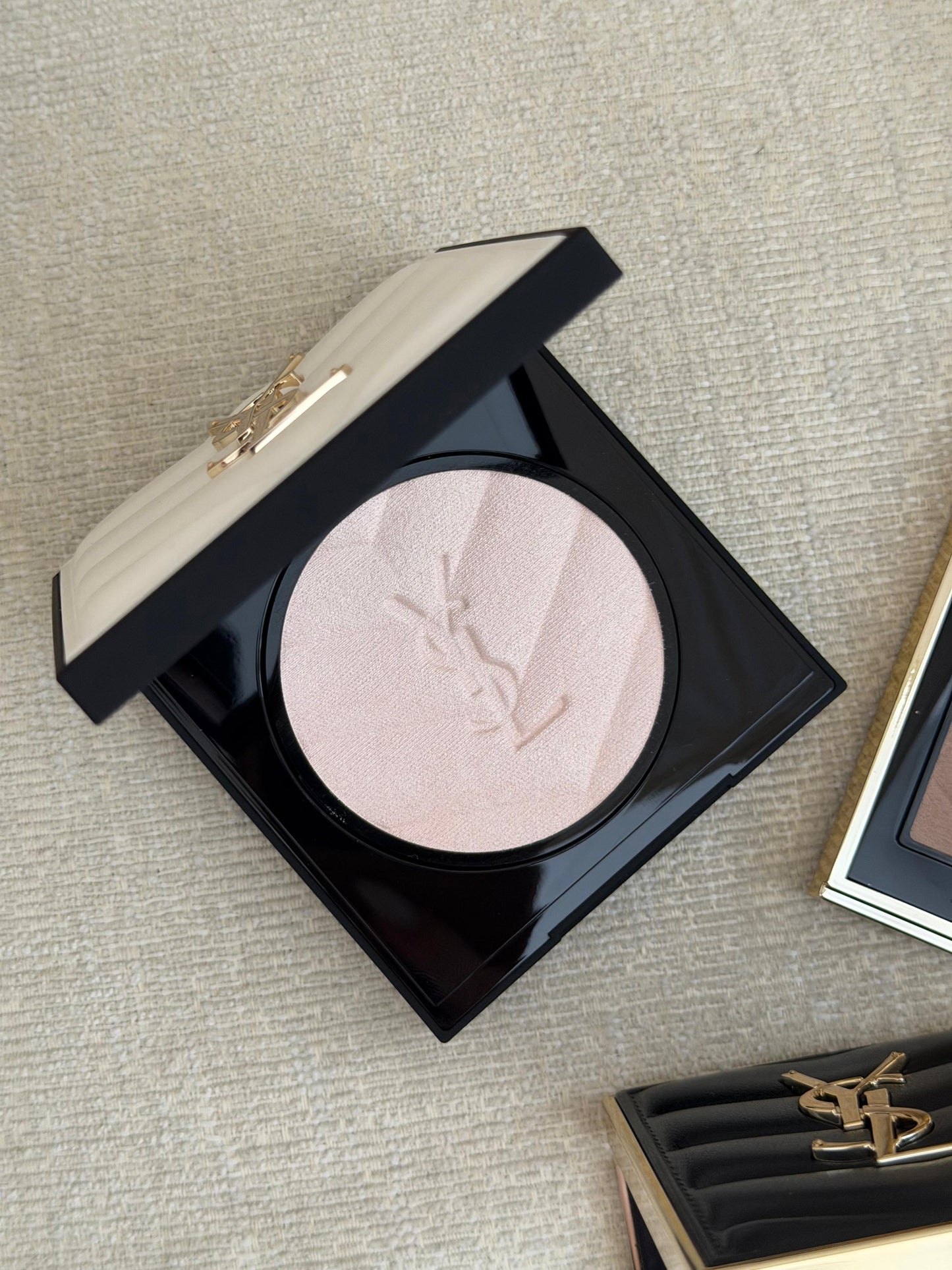 YSL All Hours Hyper Luminize Multi-Use Highlighting Powder (01)