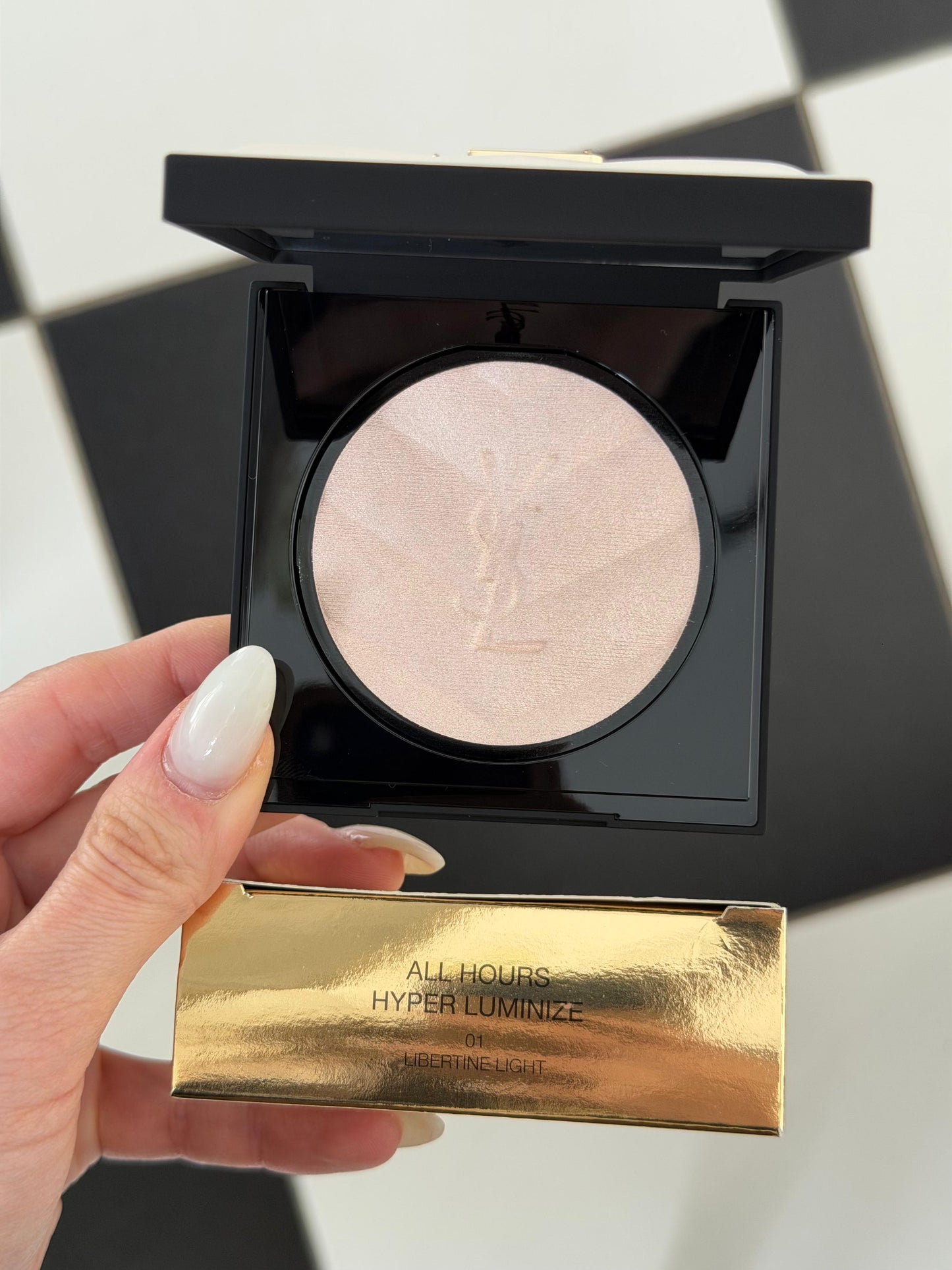 YSL All Hours Hyper Luminize Multi-Use Highlighting Powder (01)